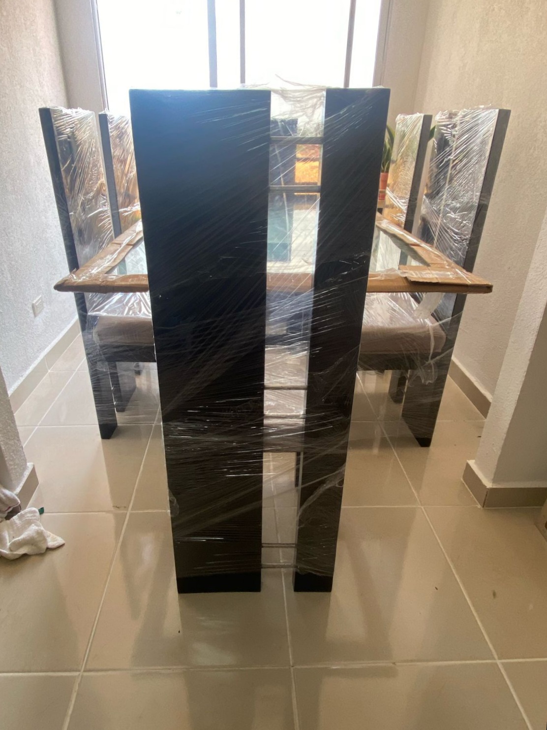 muebles y colchones - Comedor de 6 sillas y tope de cristal 1
