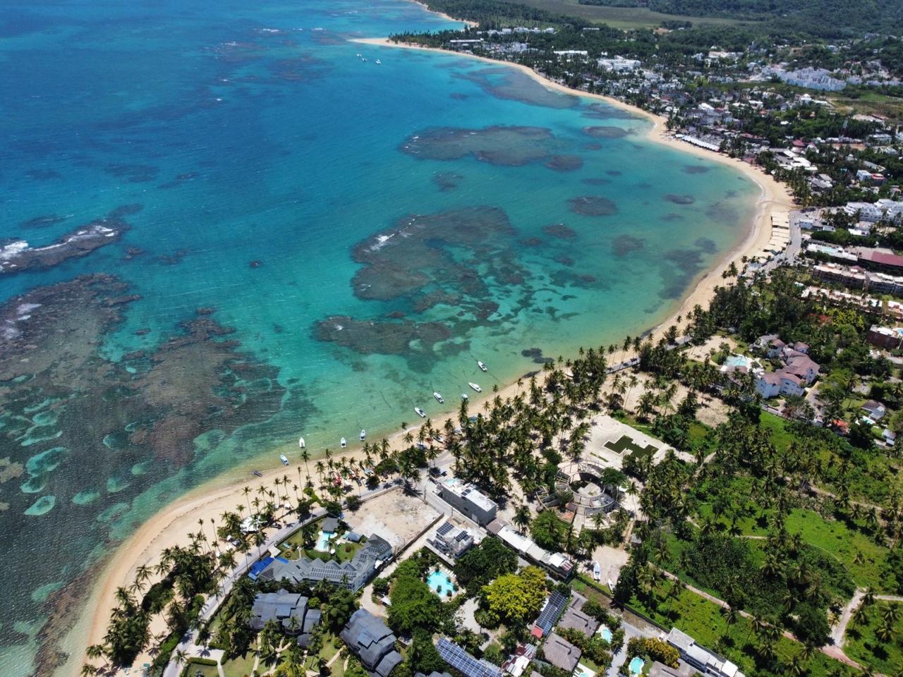 solares y terrenos - Solar en Playa las Ballenas Samana Acepto permuta 8