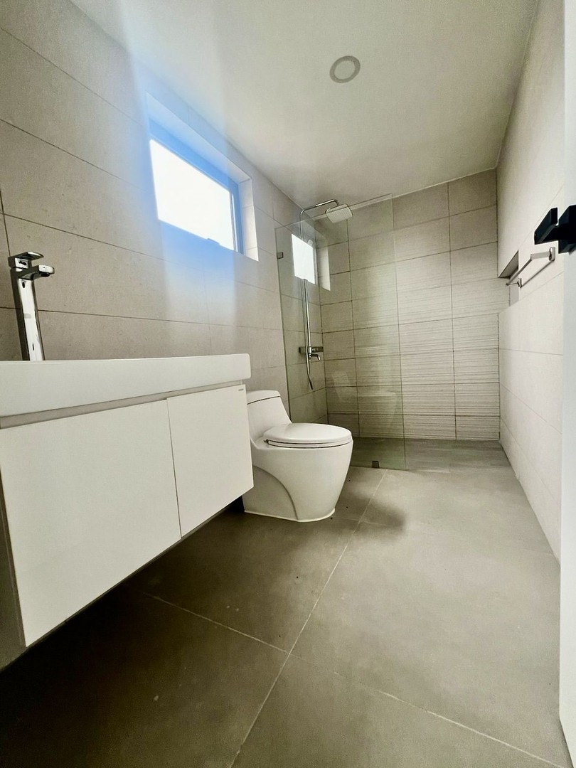 apartamentos - Naco linea blanca 3 habitaciones 2.5 banos 2 parqueos balcon 5