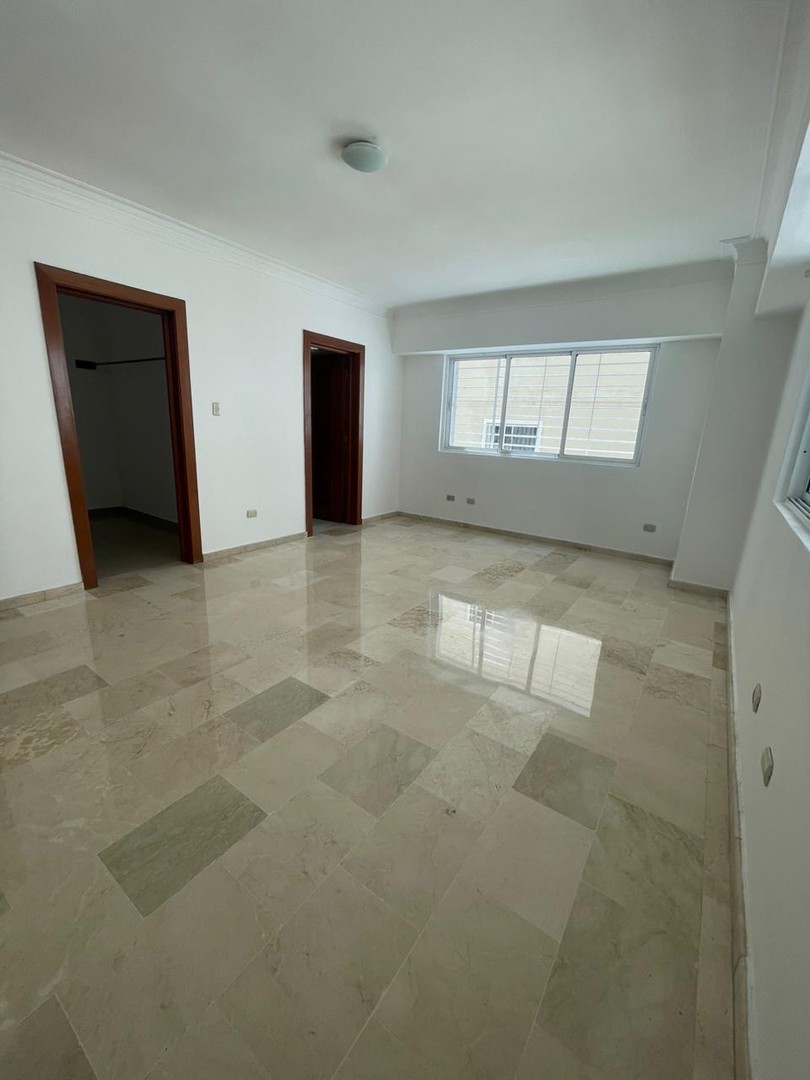 apartamentos - Se vende apartamento en Naco 2