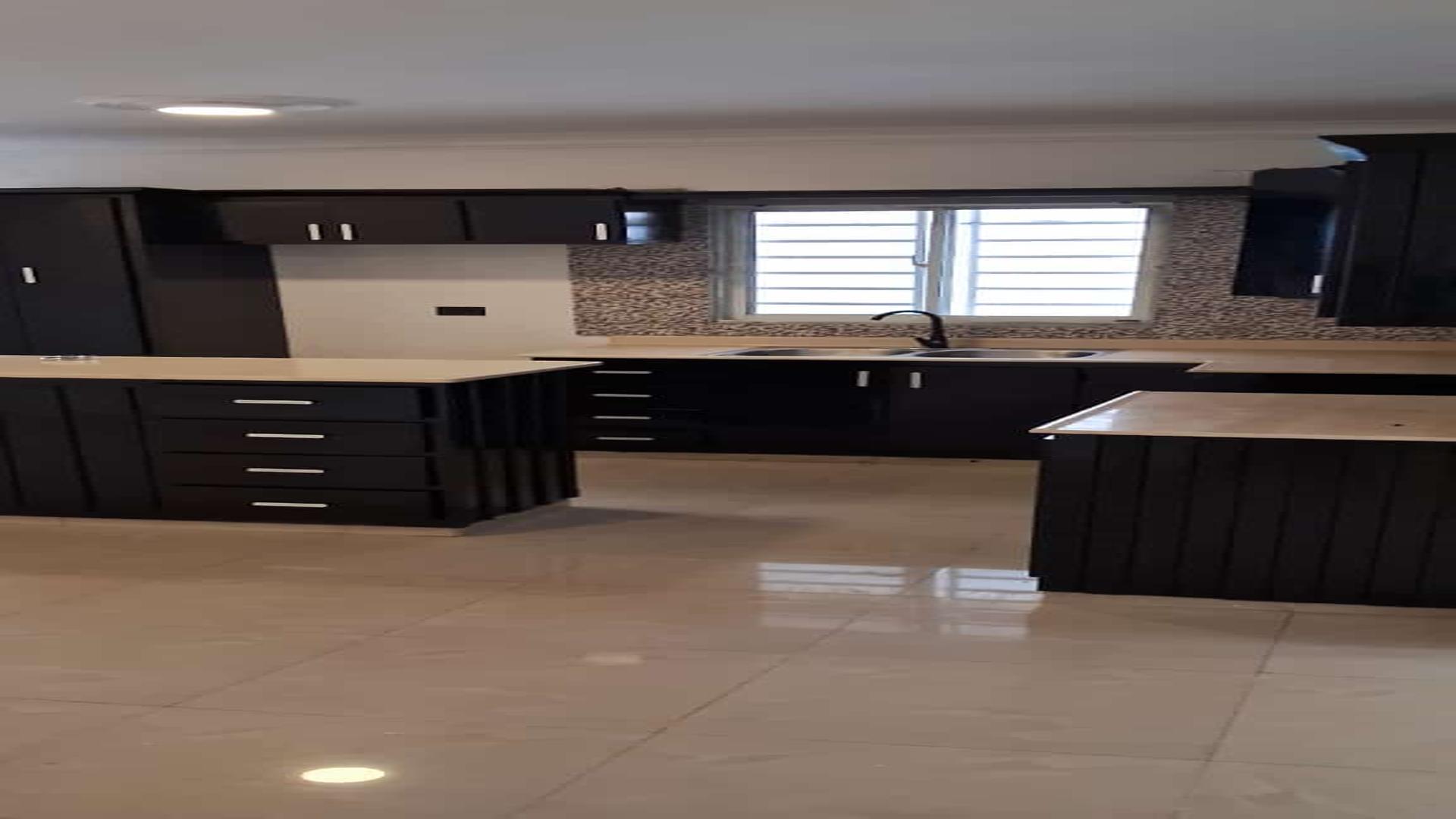 casas - CASA EN  LA ROMANA DETRAS DE LA UNIVERCIDAD O&M 4