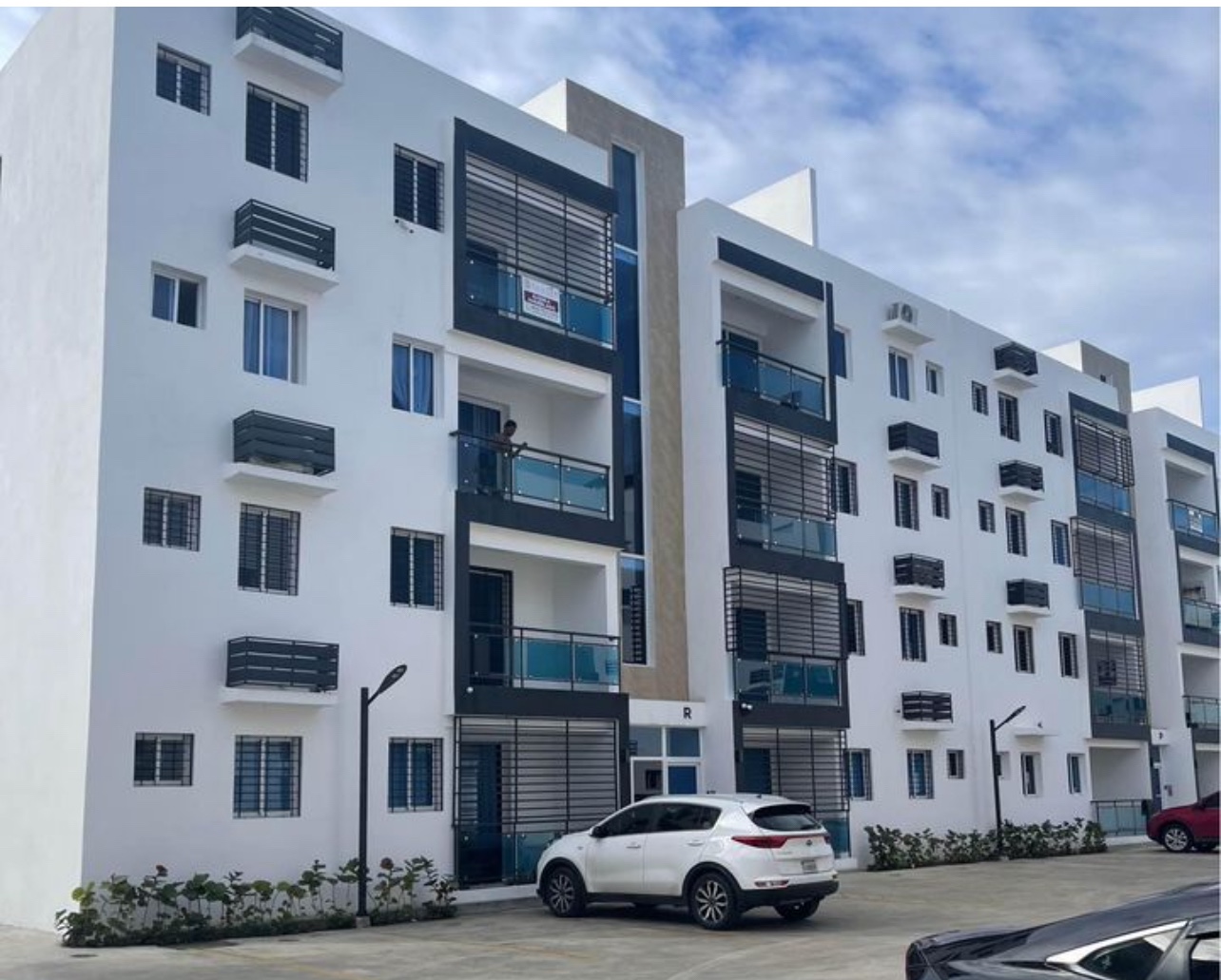 apartamentos - Vendo apartamento en Santiago en los Llanos de Gurabo por los rieles santiago  7