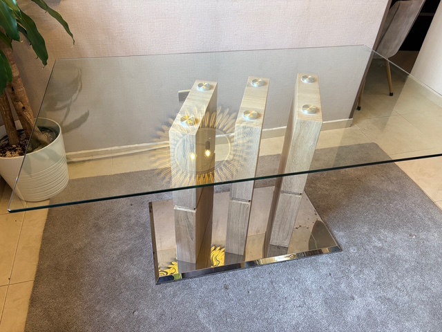 muebles y colchones - Mesa de Comedor con Tope de Cristal – Ilumel 4