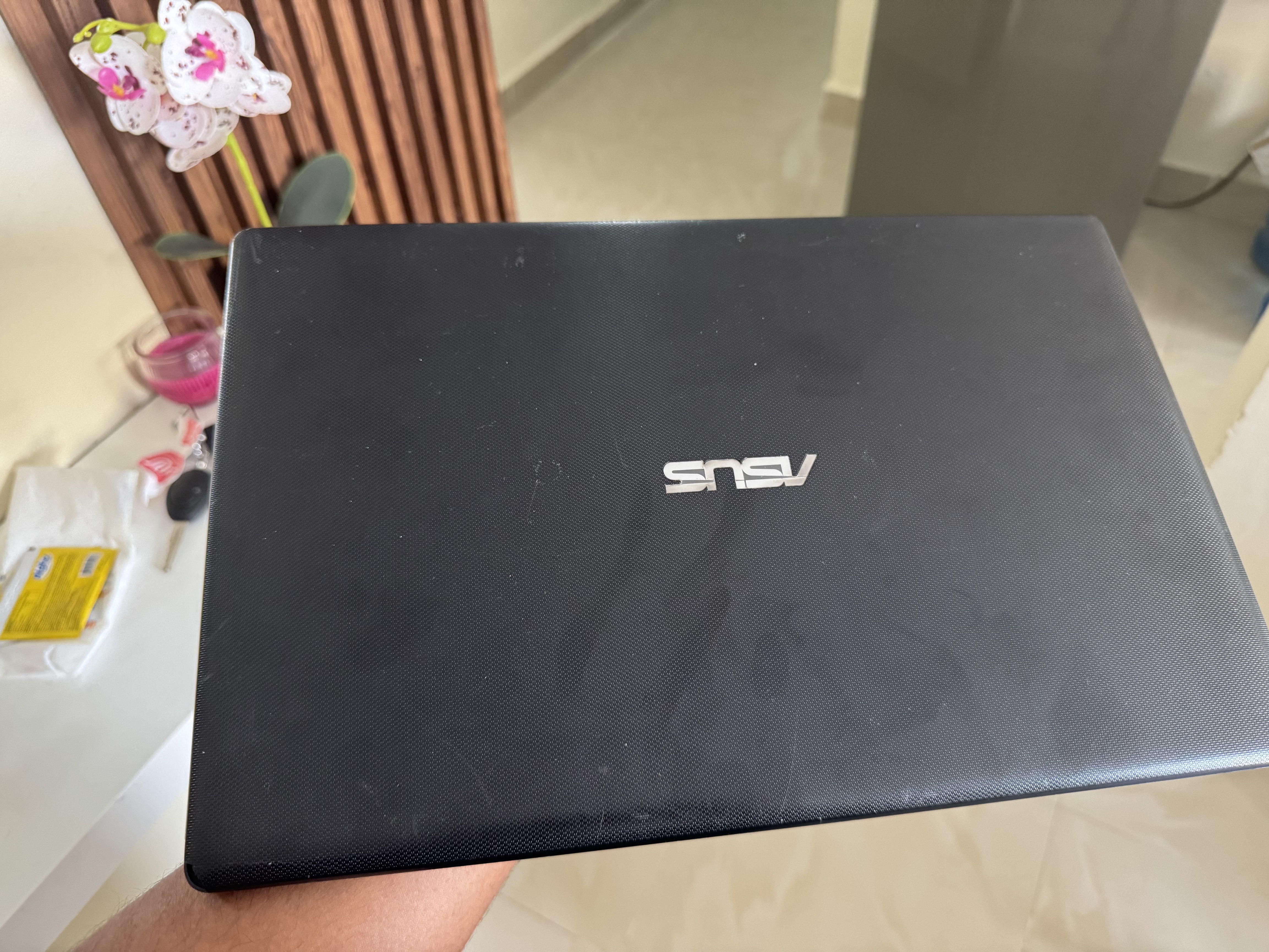 computadoras y laptops - Laptop ASUS negra 1