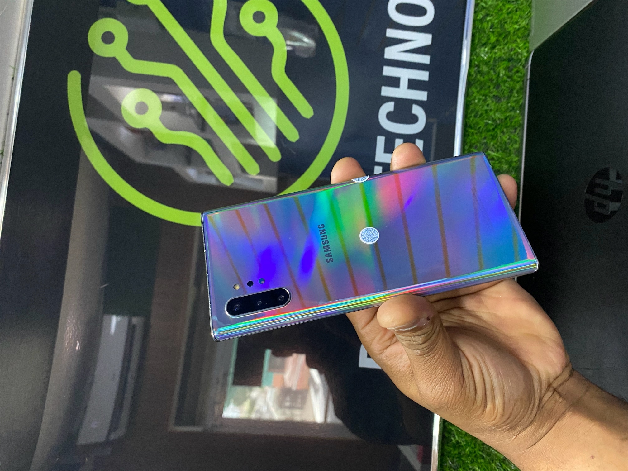 celulares y tabletas - Samsung Galaxy Note 10+ 5G 256GB Silver SM-N976V (Unlocked)  1