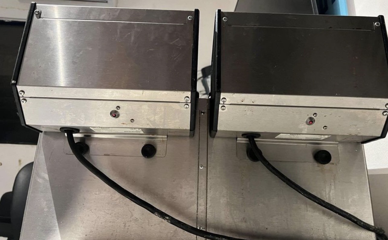 equipos profesionales - Freidora eléctrica profesional doble tanque 2 x 8
L con sistema de drenaje 8