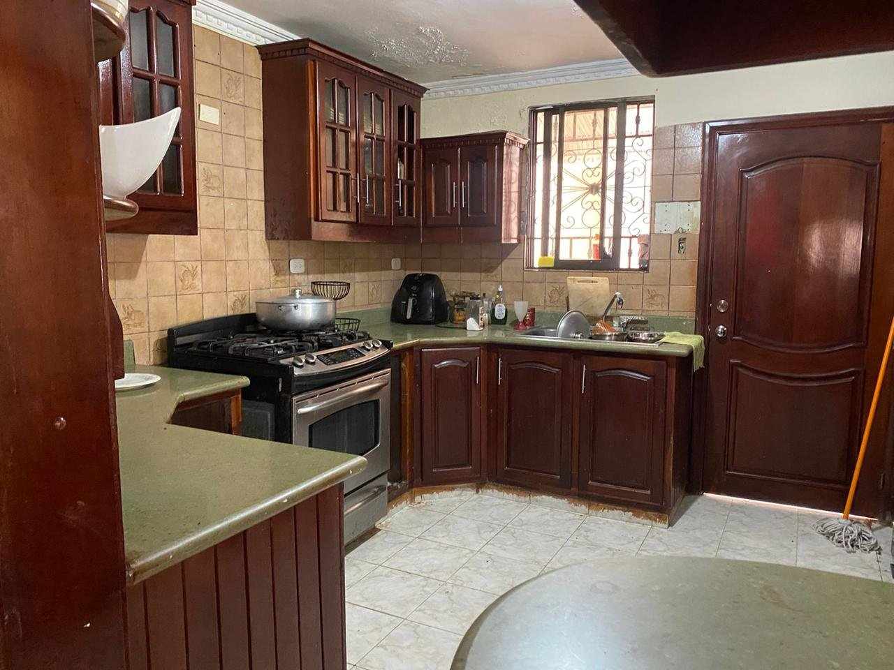 casas - Vendo casa titulo definitivo Buena Vista primera  7