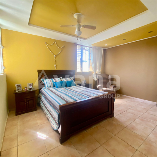 casas - Espaciosa casa de venta en Las Dianas  8