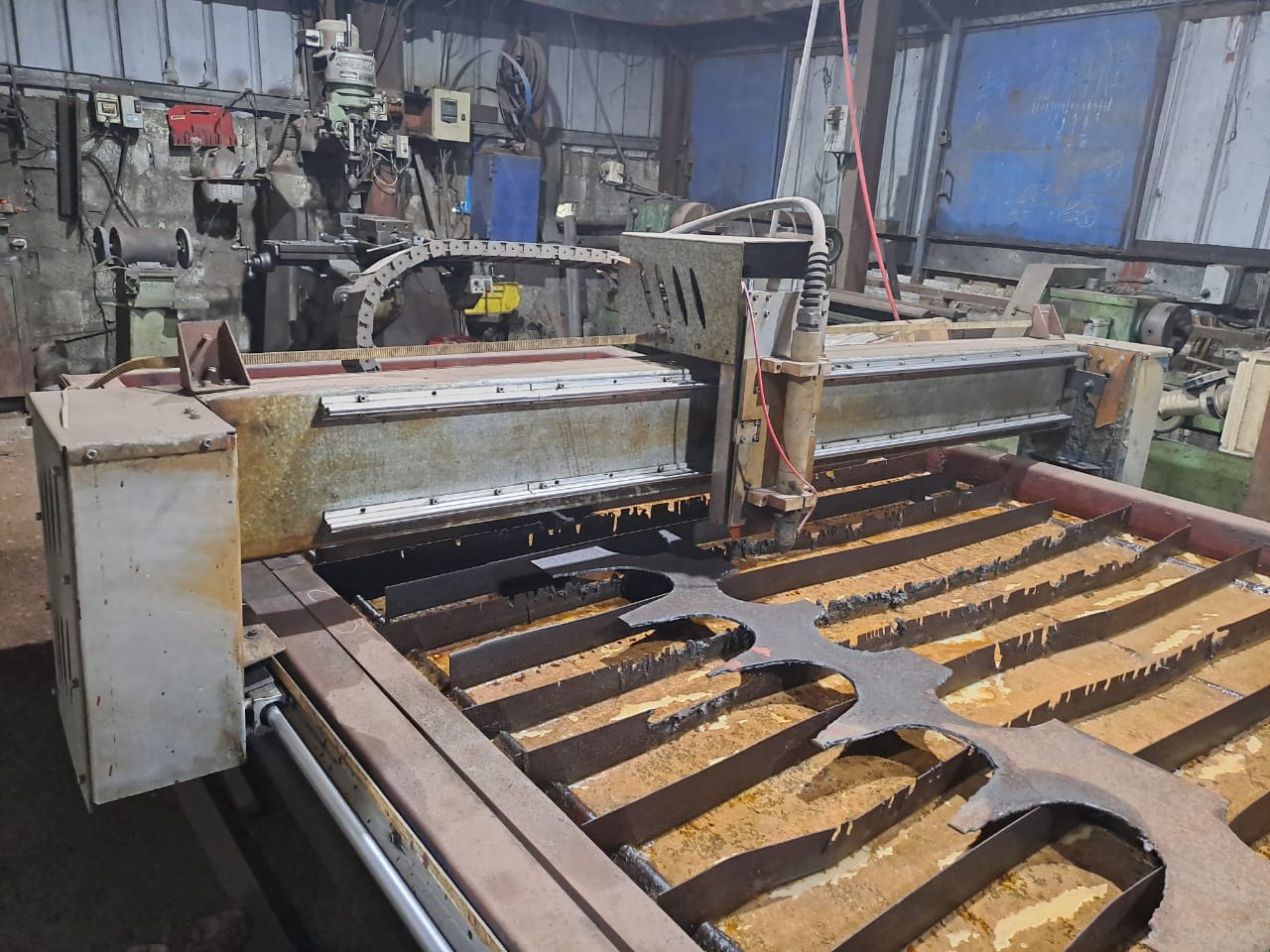 equipos profesionales - Mesa de corte en Plasma CNC 2