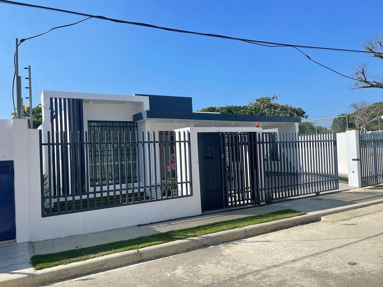 casas - Casa Recién Construida en Santiago 0