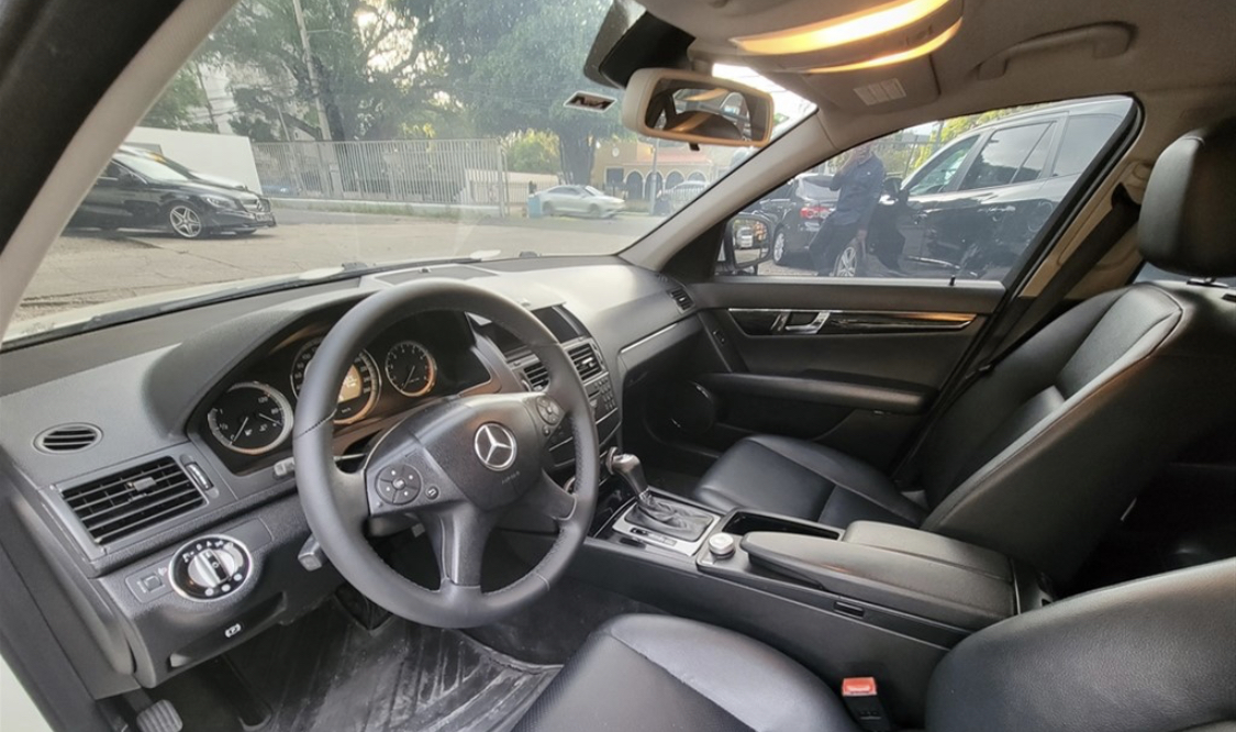 carros - Mercedes Benz Clase C 200  3