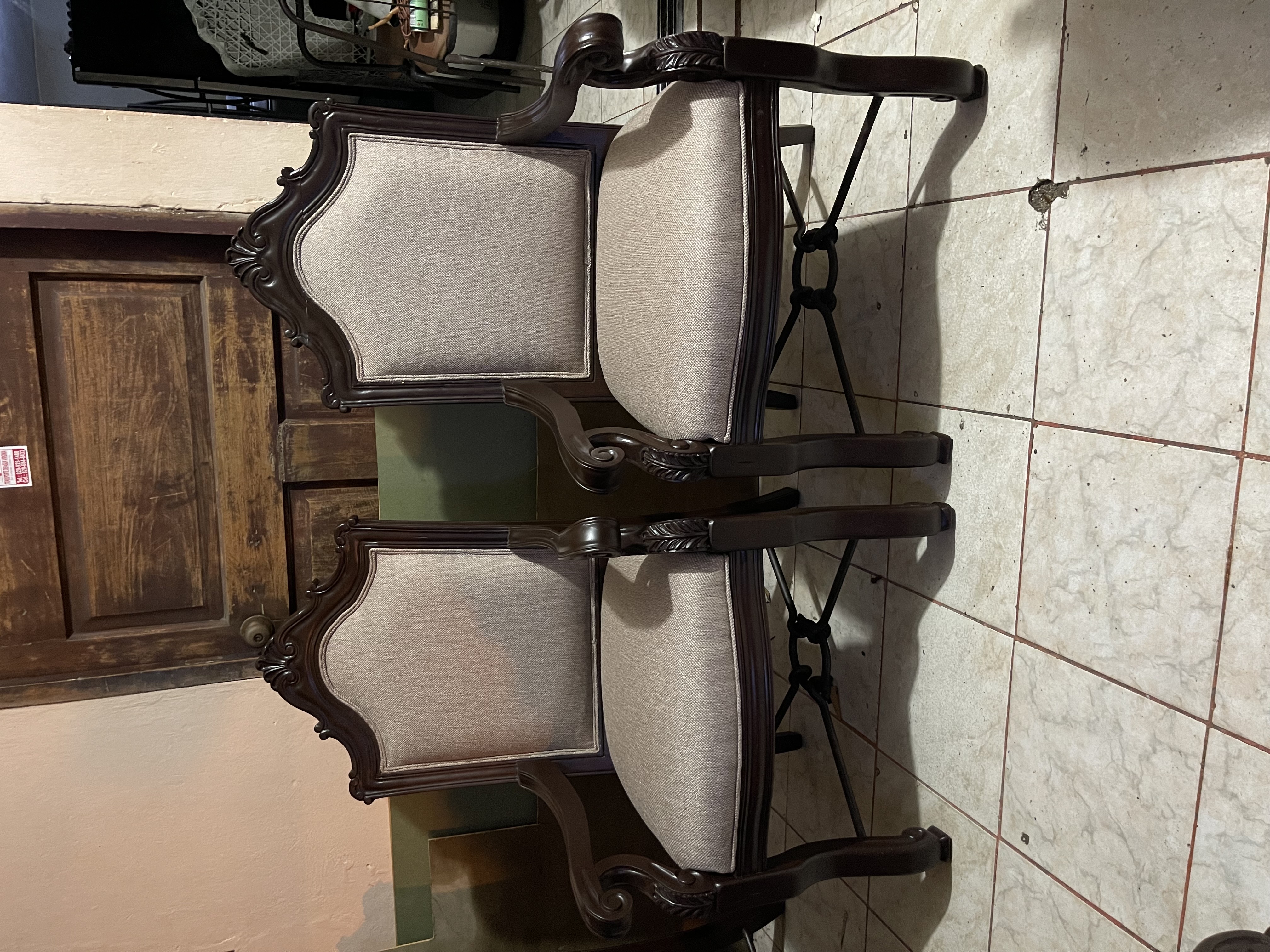 muebles y colchones - sillas de comedor y dos butacas en 55,000 1