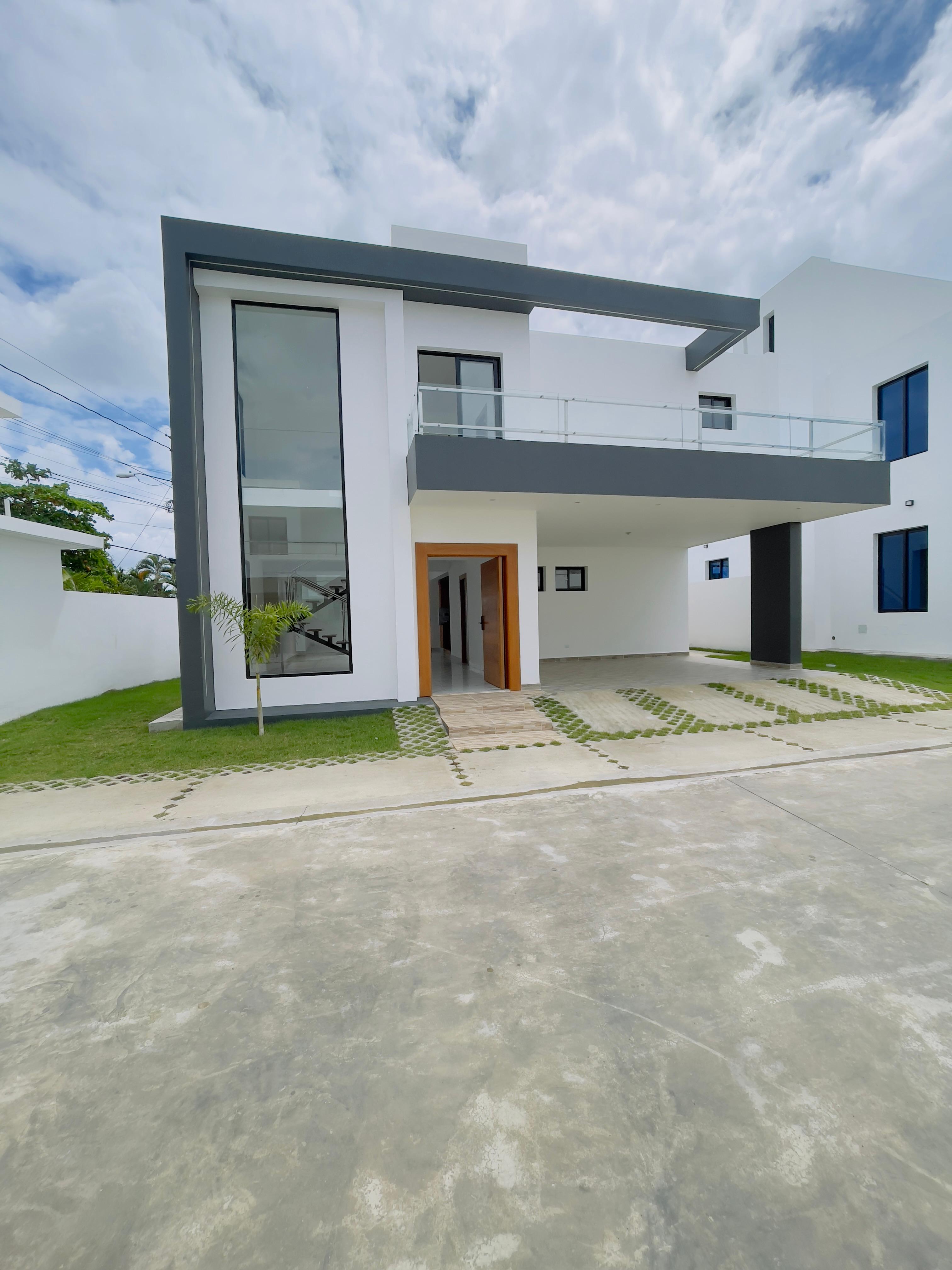 casas - CASA EN VENTA PROX. AL AEROPUERTO, SANTIAGO. 1
