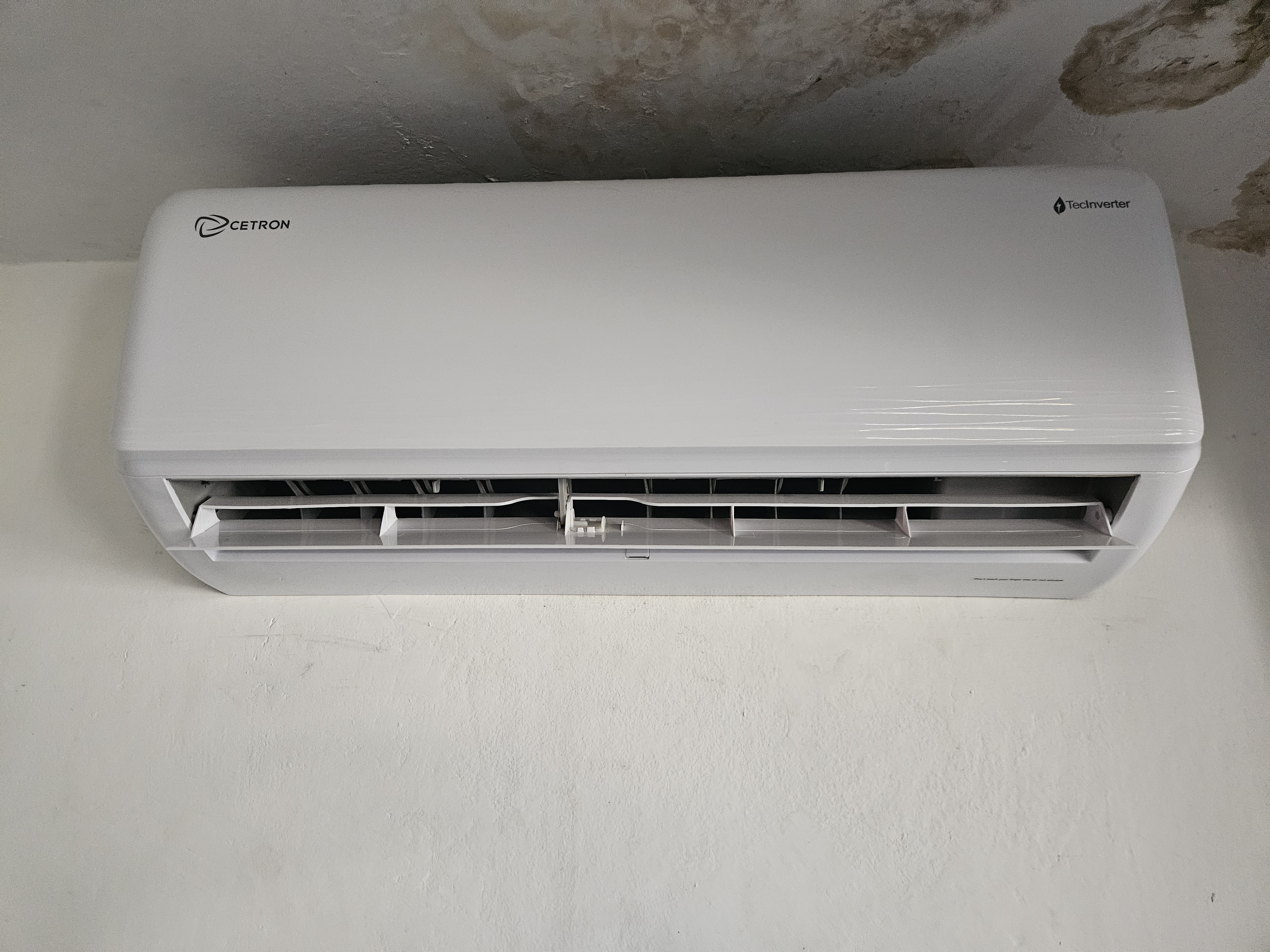 electrodomesticos - Aire Acondicionado Inverter Cetron 12 Mil BTU 0