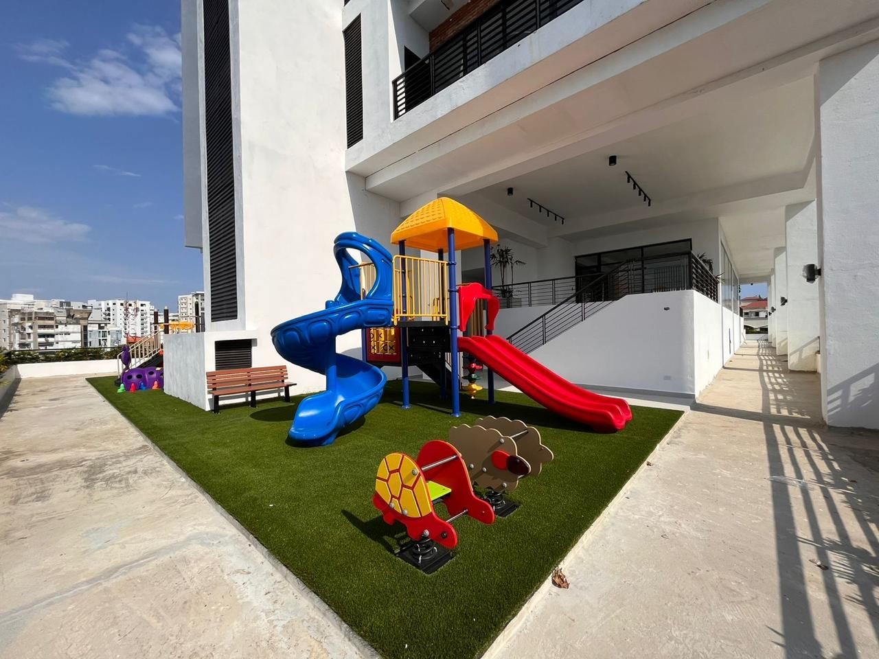 apartamentos - Naco linea blanca 3 habitaciones 2.5 banos 2 parqueos balcon 6