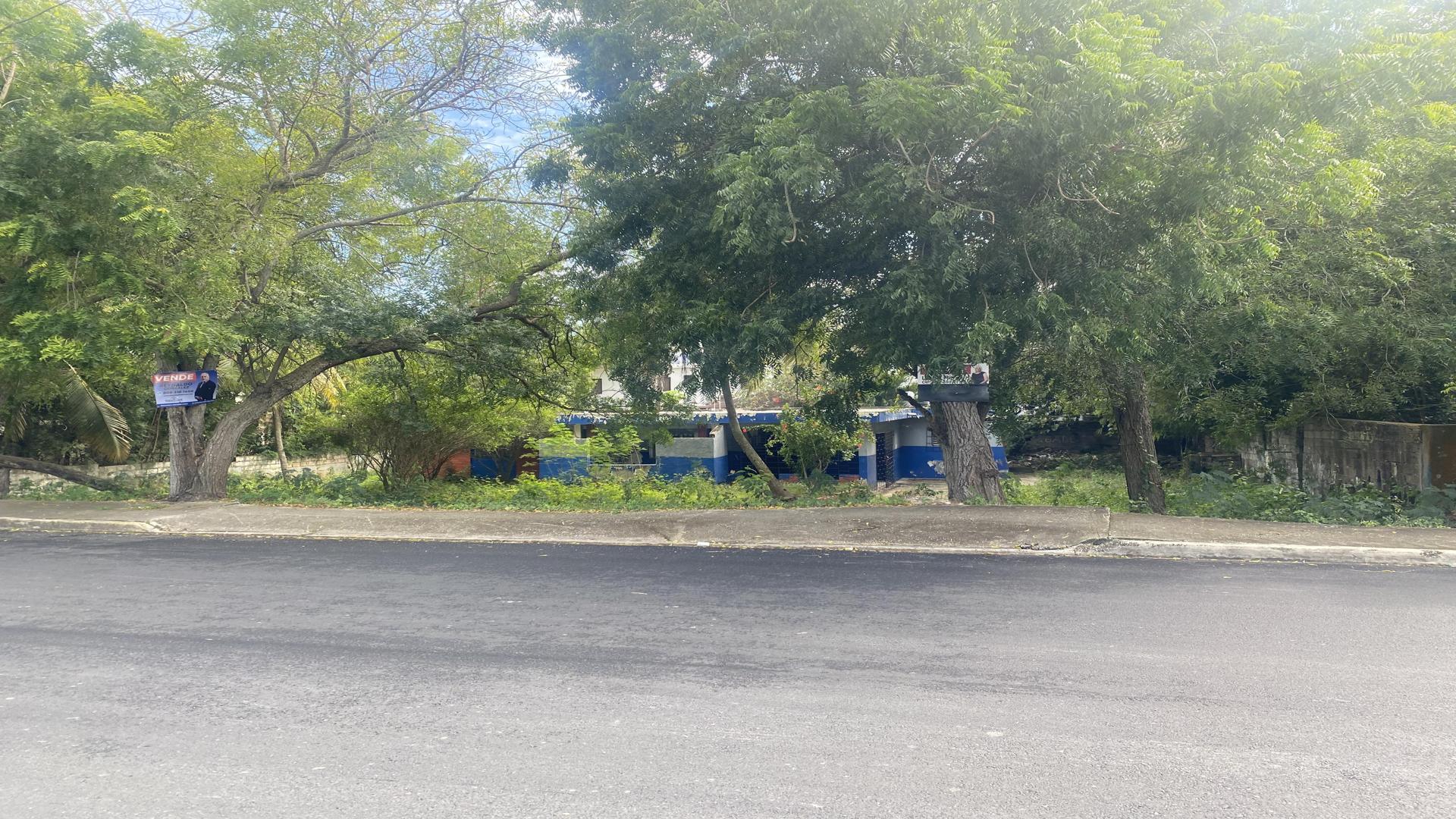 solares y terrenos - Solar en venta, juan Dolio en la Av. Boulevad 4