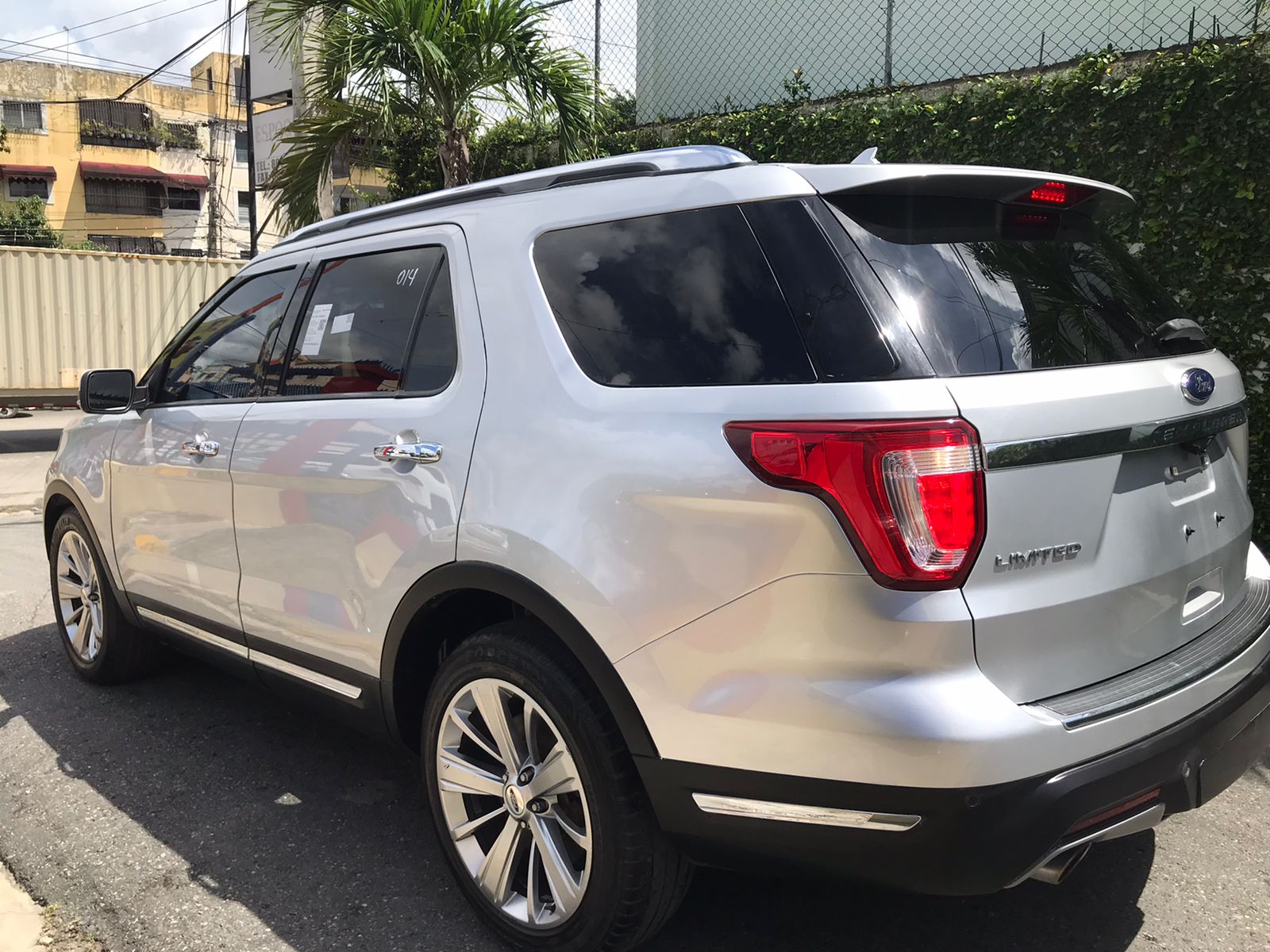 jeepetas y camionetas - FORD EXPLORER LIMITED 2019 3