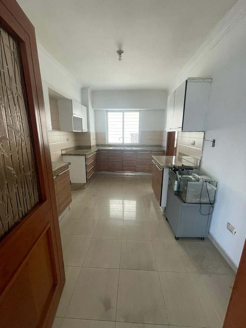 apartamentos - Se vende apartamento en Naco 3