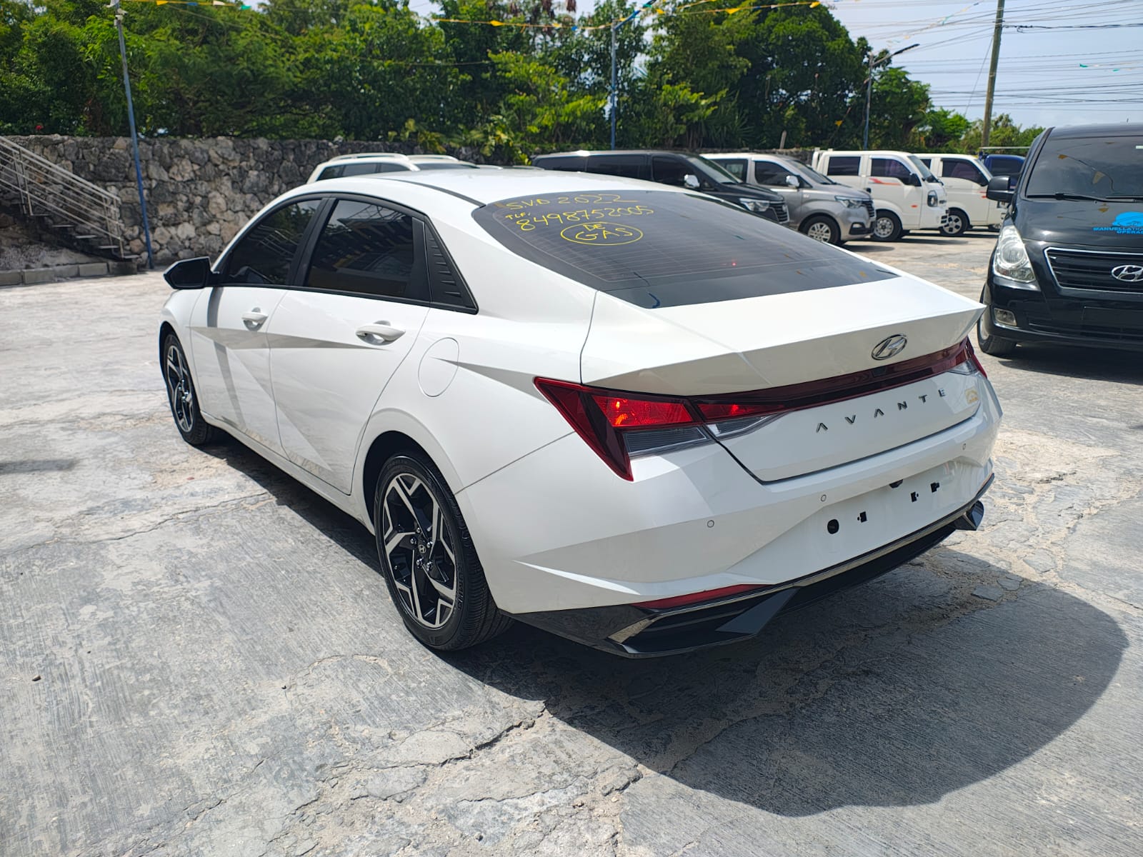 carros - HYUNDAI AVANTE 2022 UNICO enel PAIS esta en BAVARO 2