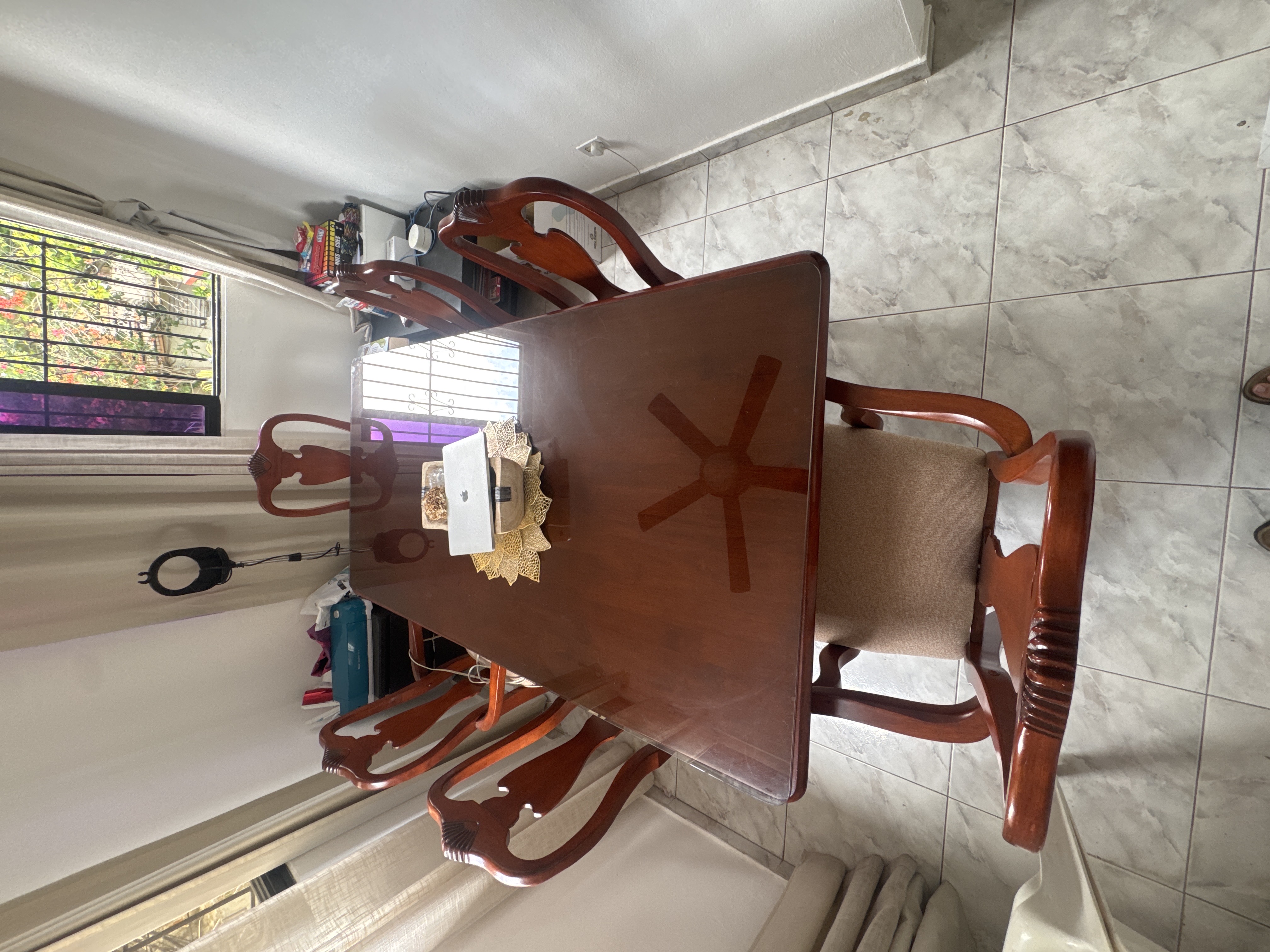 muebles y colchones - comedor de caoba 1