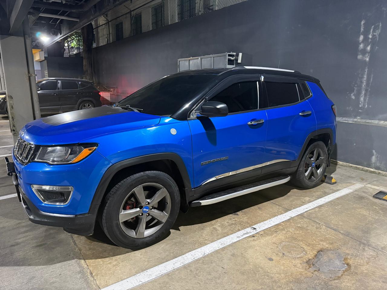 jeepetas y camionetas - JEEP COMPASS LIMITED 4X4 2018 EXCELENTES CONDICION