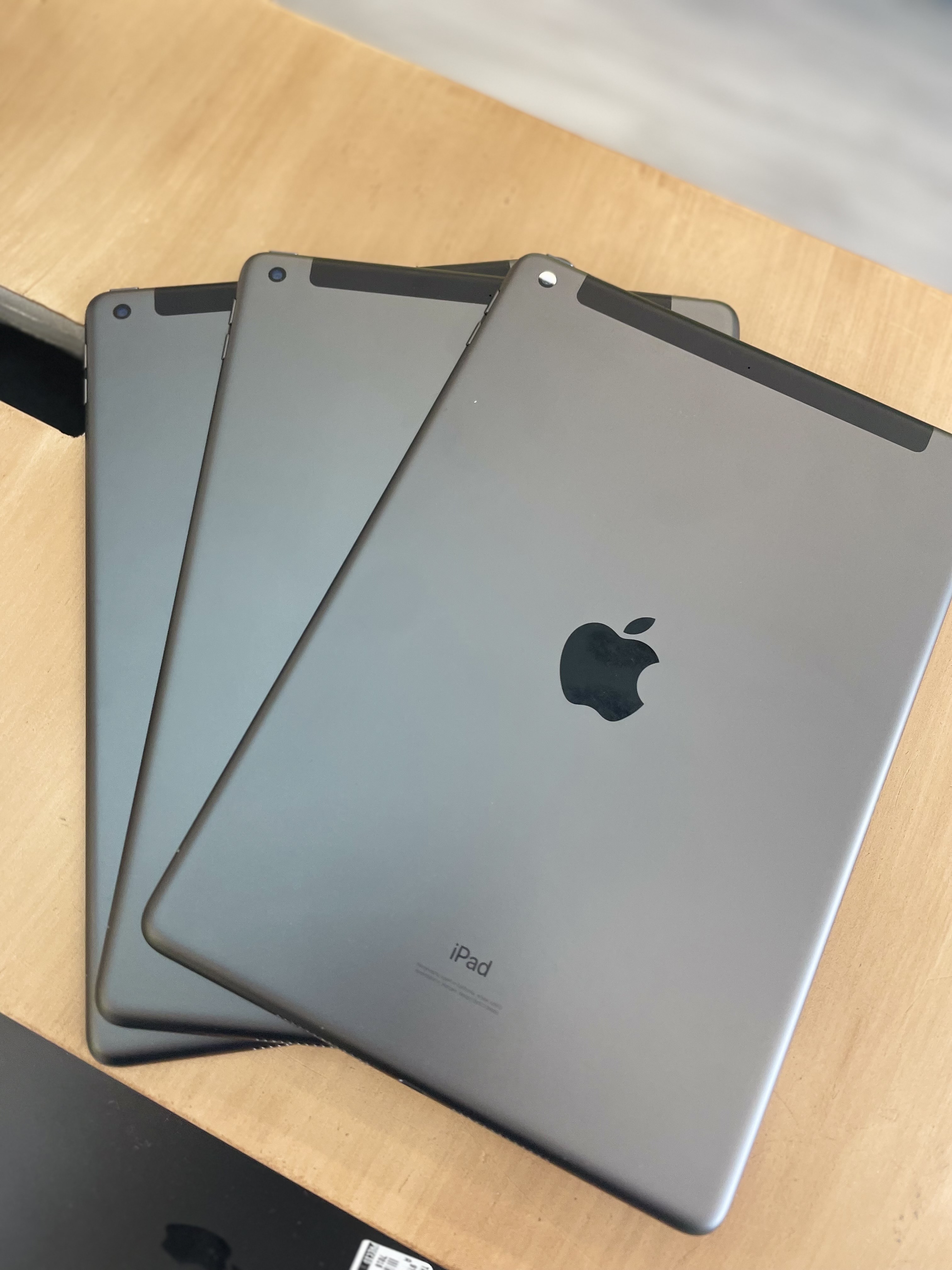 celulares y tabletas - IPAD 9TH GENERACIÓN 256Gb 2