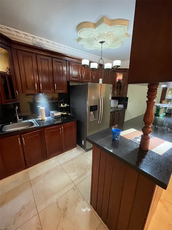 casas - Venta de majestuosa casa en la zona oriental Santo Domingo este con 1000mts 2