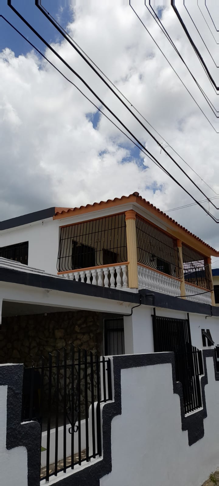 casas - Casa de dos niveles 0