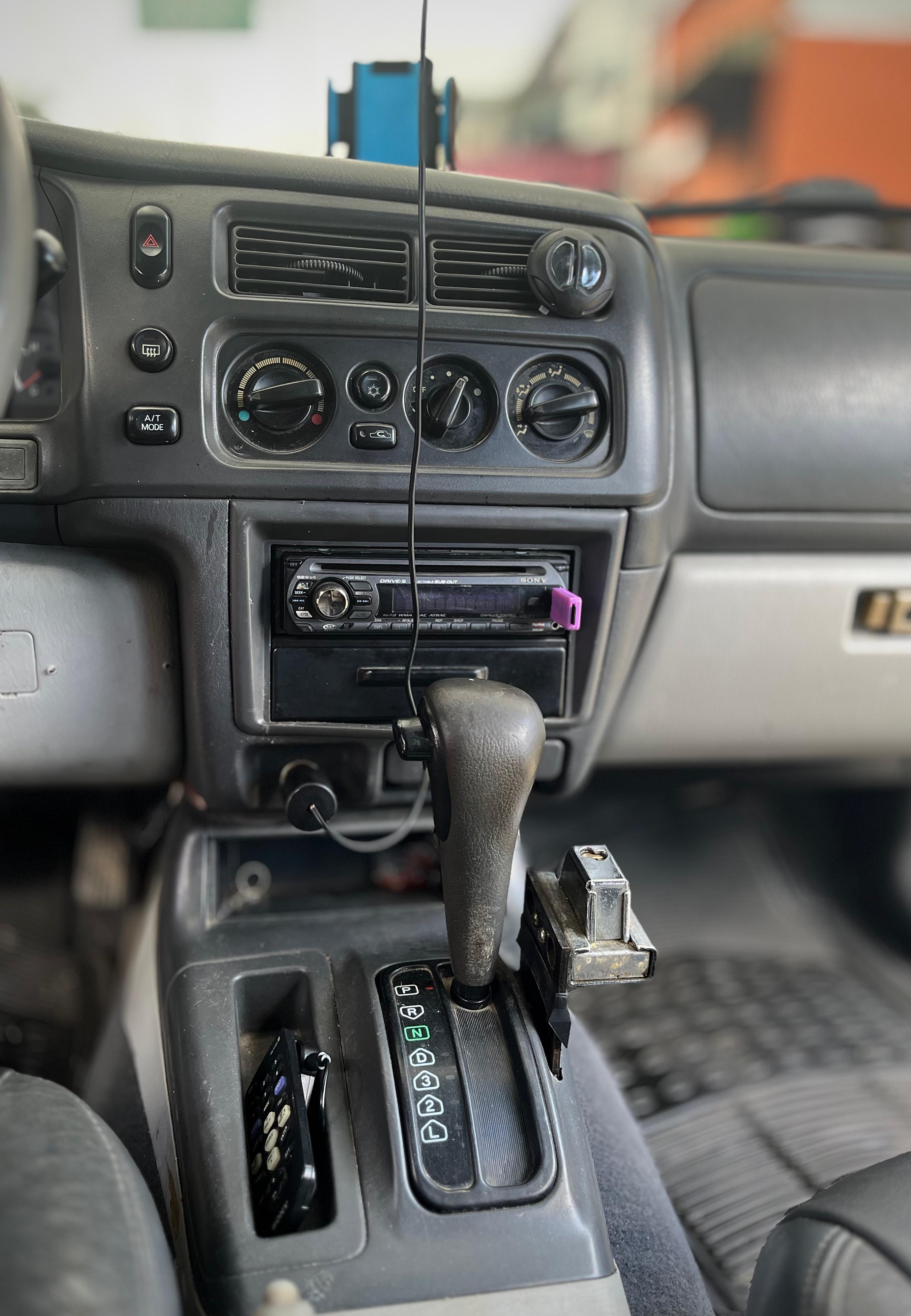 jeepetas y camionetas - Mitsubishi Montero Sport LS 2001(NEGOCIABLE) 3