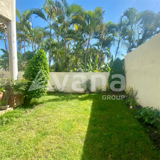 casas - Espaciosa casa de venta en Las Dianas  9