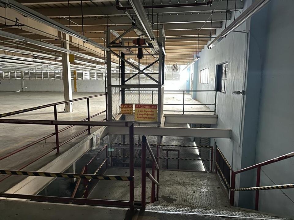 otros inmuebles - Nave Industrial en HAINAMOSA SANTO DOMINGO ESTE 9