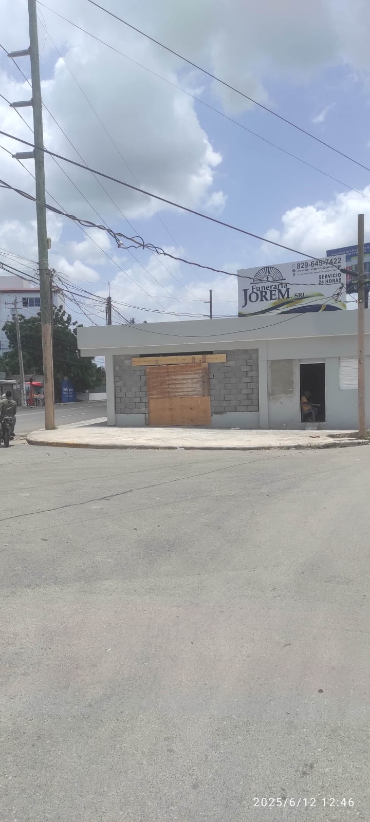 oficinas y locales comerciales - Alquilo Local Comercial en Bani, Peravia Escondido 1