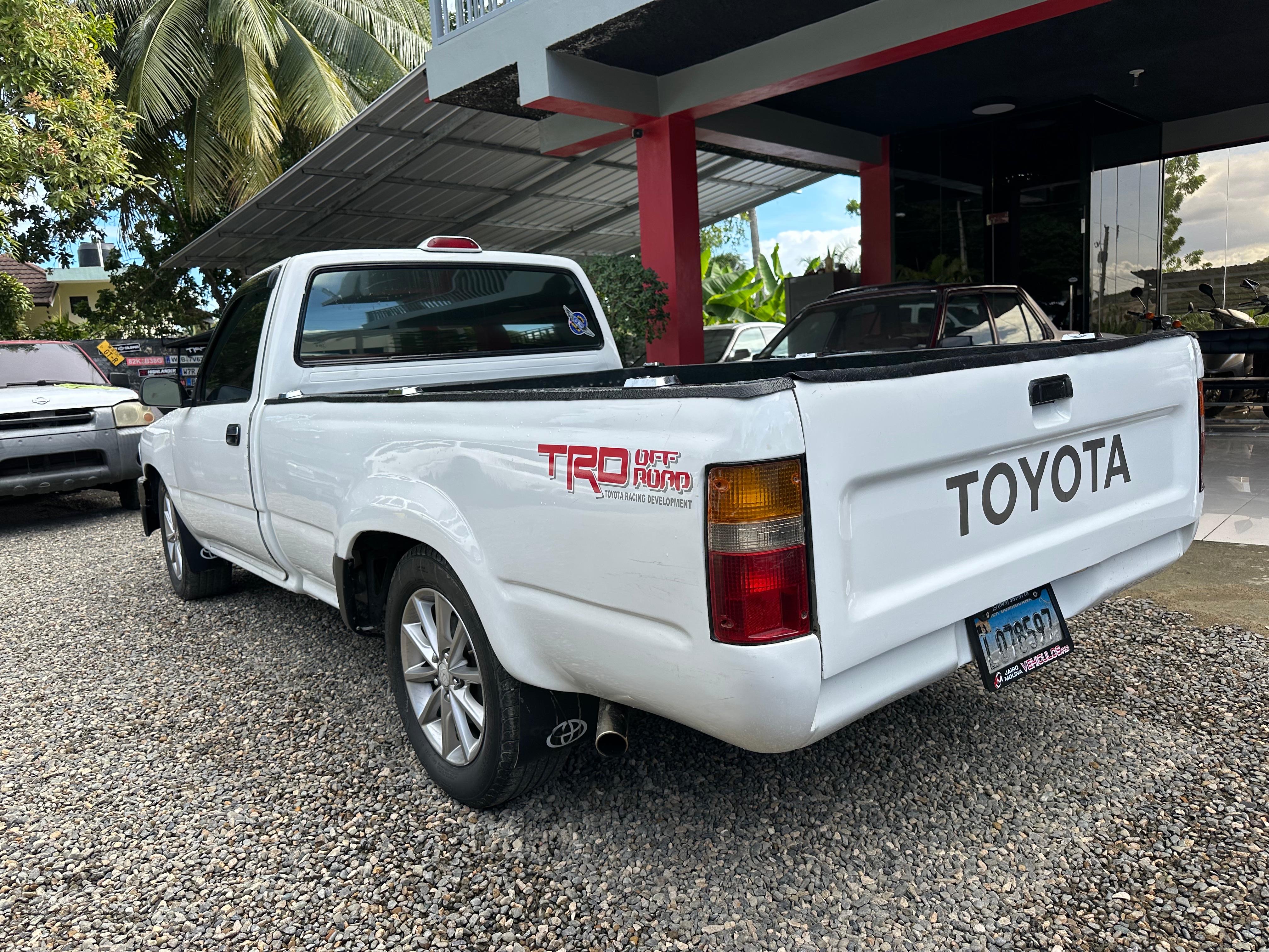 jeepetas y camionetas - TOYOTA HILUX PICK UP 1989 2