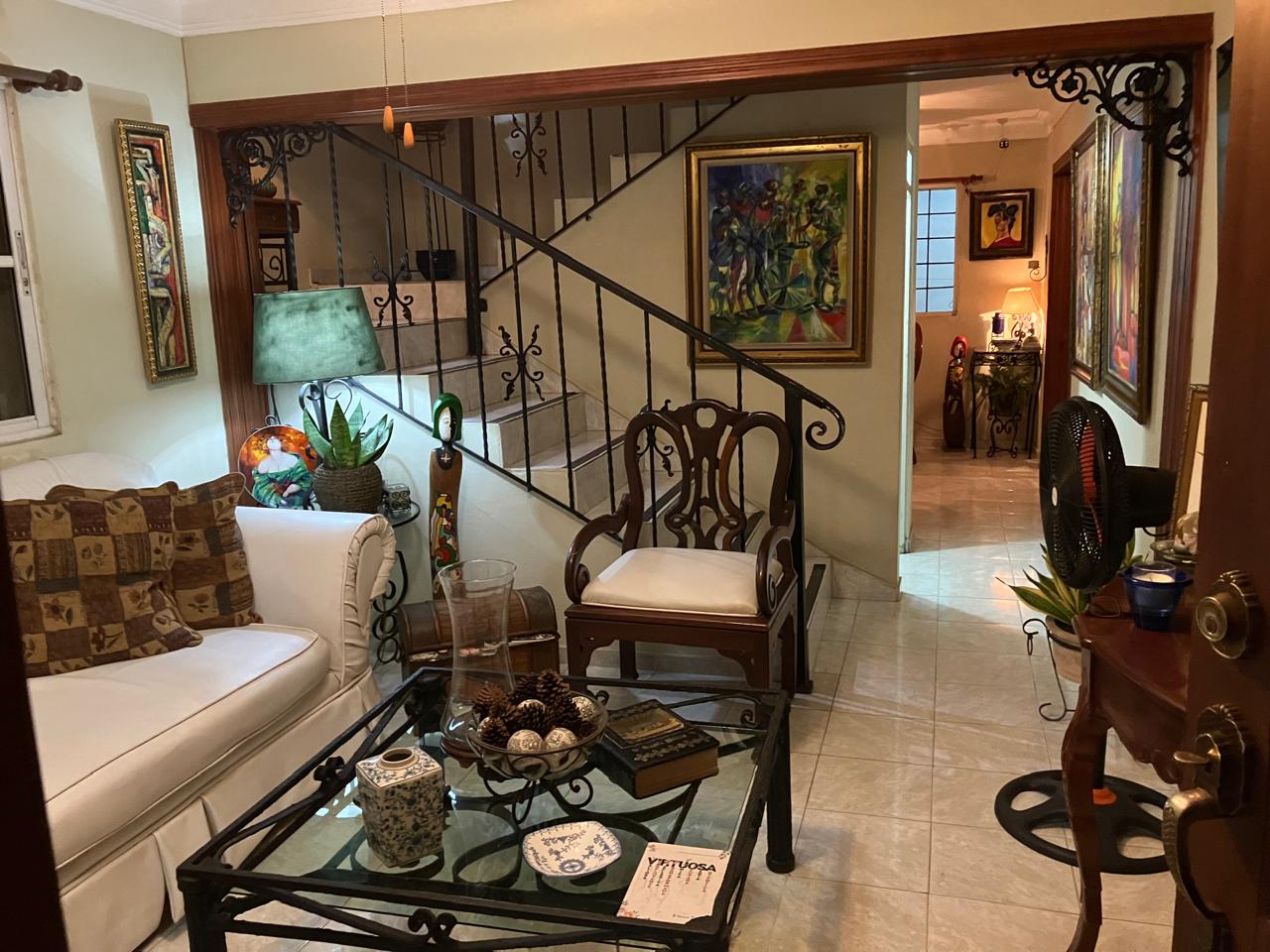 casas - CASA EN VENTA / ZONA RESIDENCIAL 5