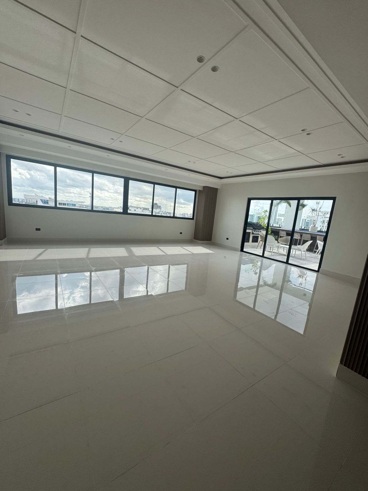 apartamentos - ALQUILO Piso 7 En El Corazon de Serrallés 
CÓDIGO: PD468 3