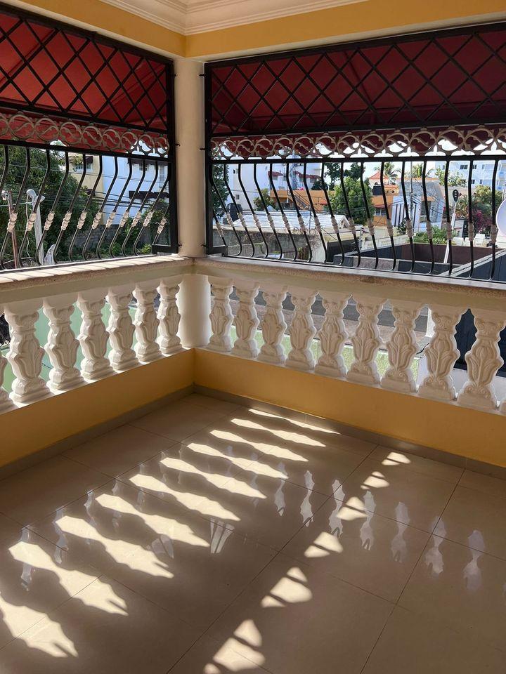 casas - Vendo casa vista hermosa, Santo Domingo Este 1