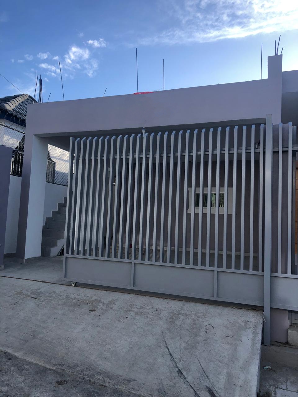 casas - CASA EN URBANIZACION LOS PRADOS EN SANTIAGO 1