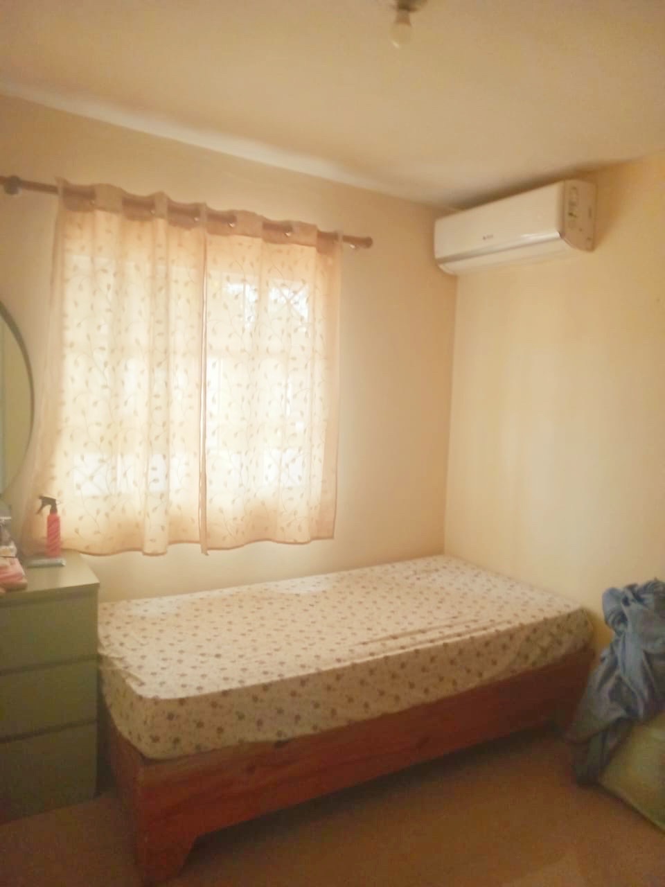 casas - VENDO CASA DE 2 NIVELES EN BAYONA STO DGO ESTE PROL 27 DE FEBRERO  7