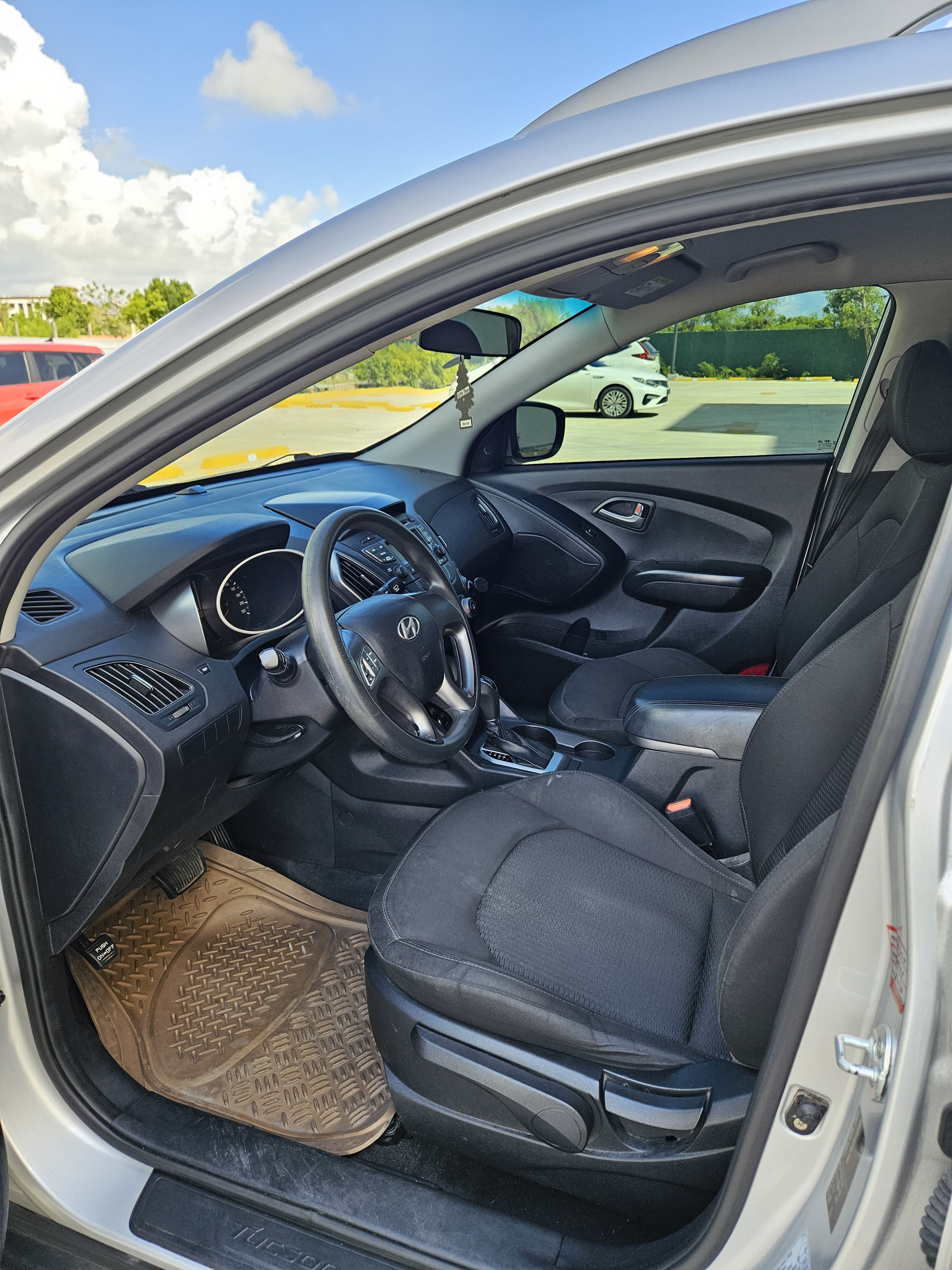 jeepetas y camionetas - Hyundai Tucson Gris 2015 6
