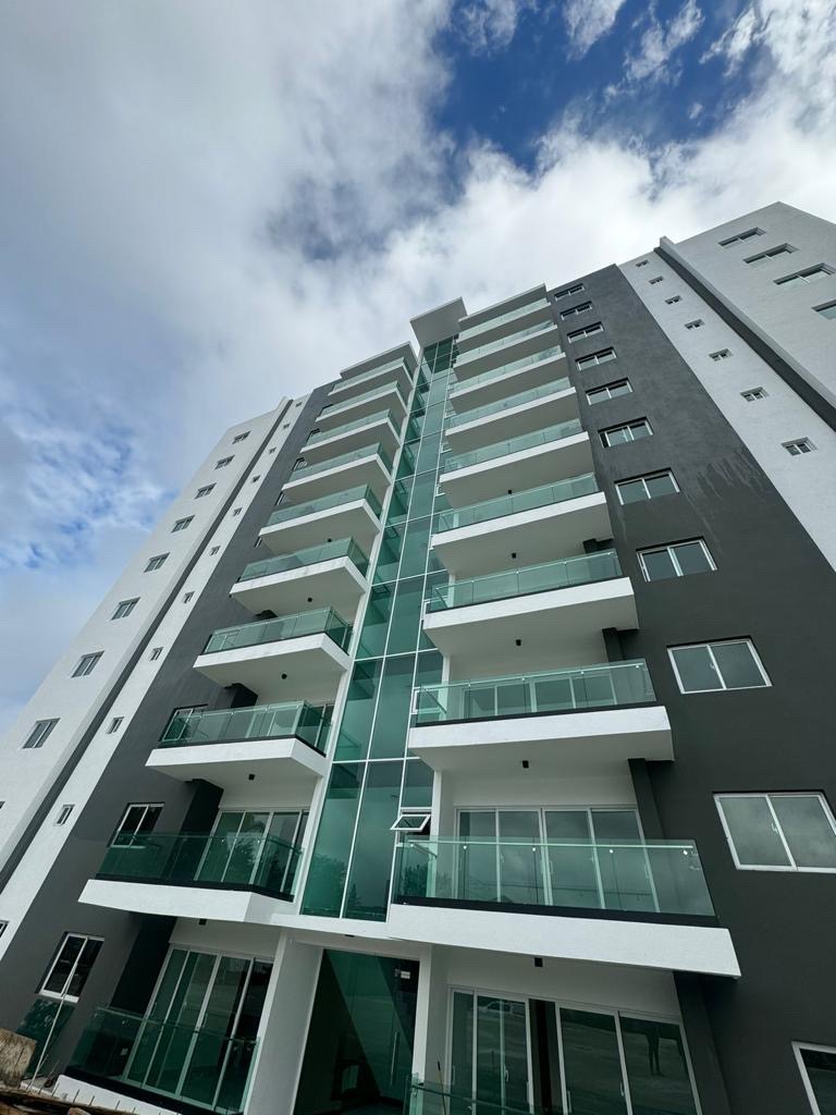 apartamentos - Hermoso apartamento en venta 8vo. piso residencial privado av. Hispanoamericana  1