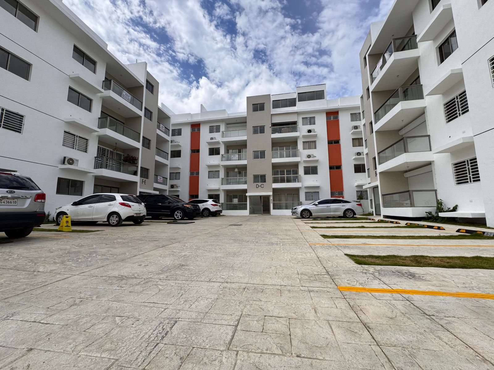 apartamentos - Venta de Apartamento en Reparto los tres ojos 0