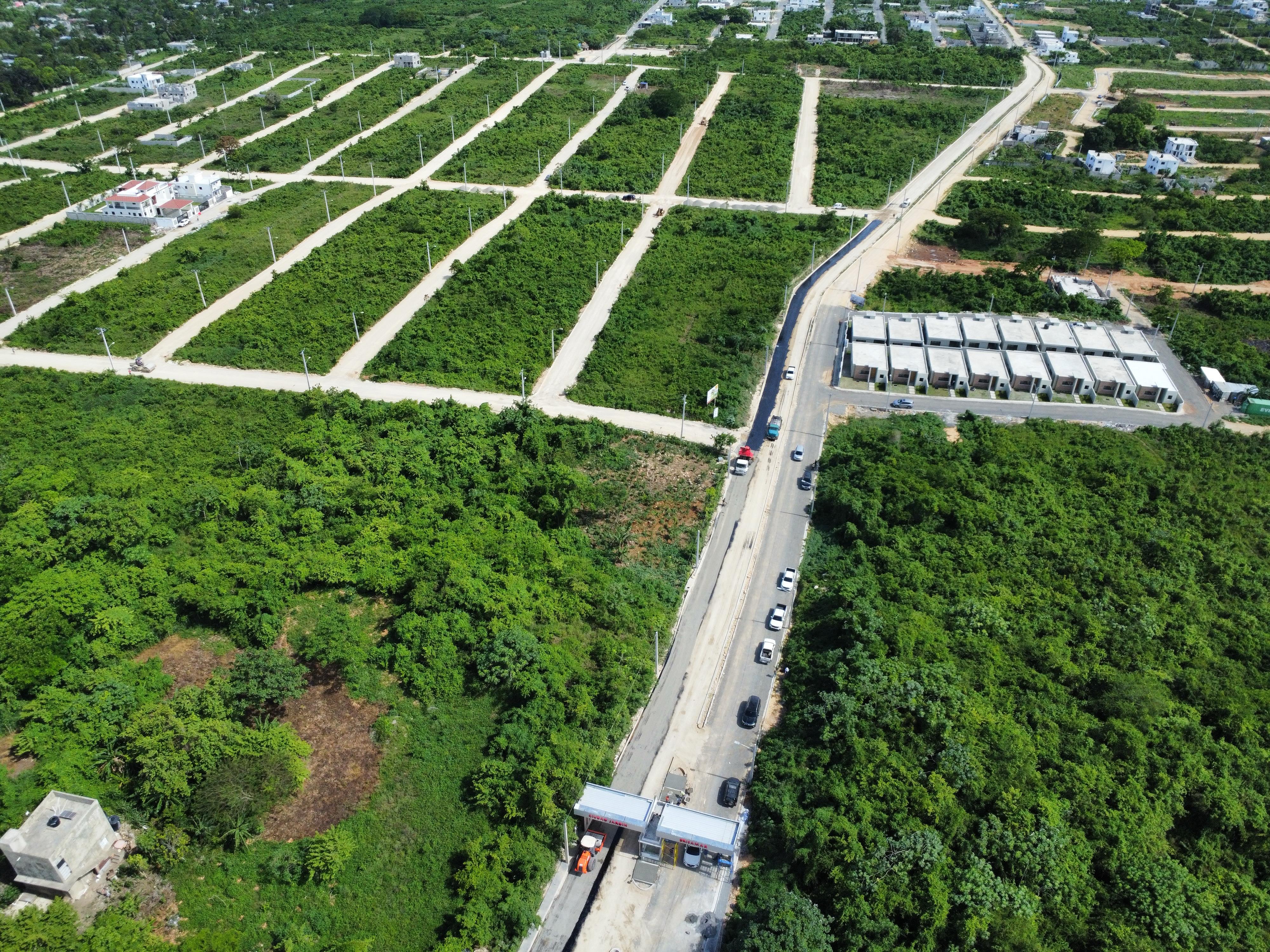 solares y terrenos - Solares En Venta En La Avenida Ecologica 0
