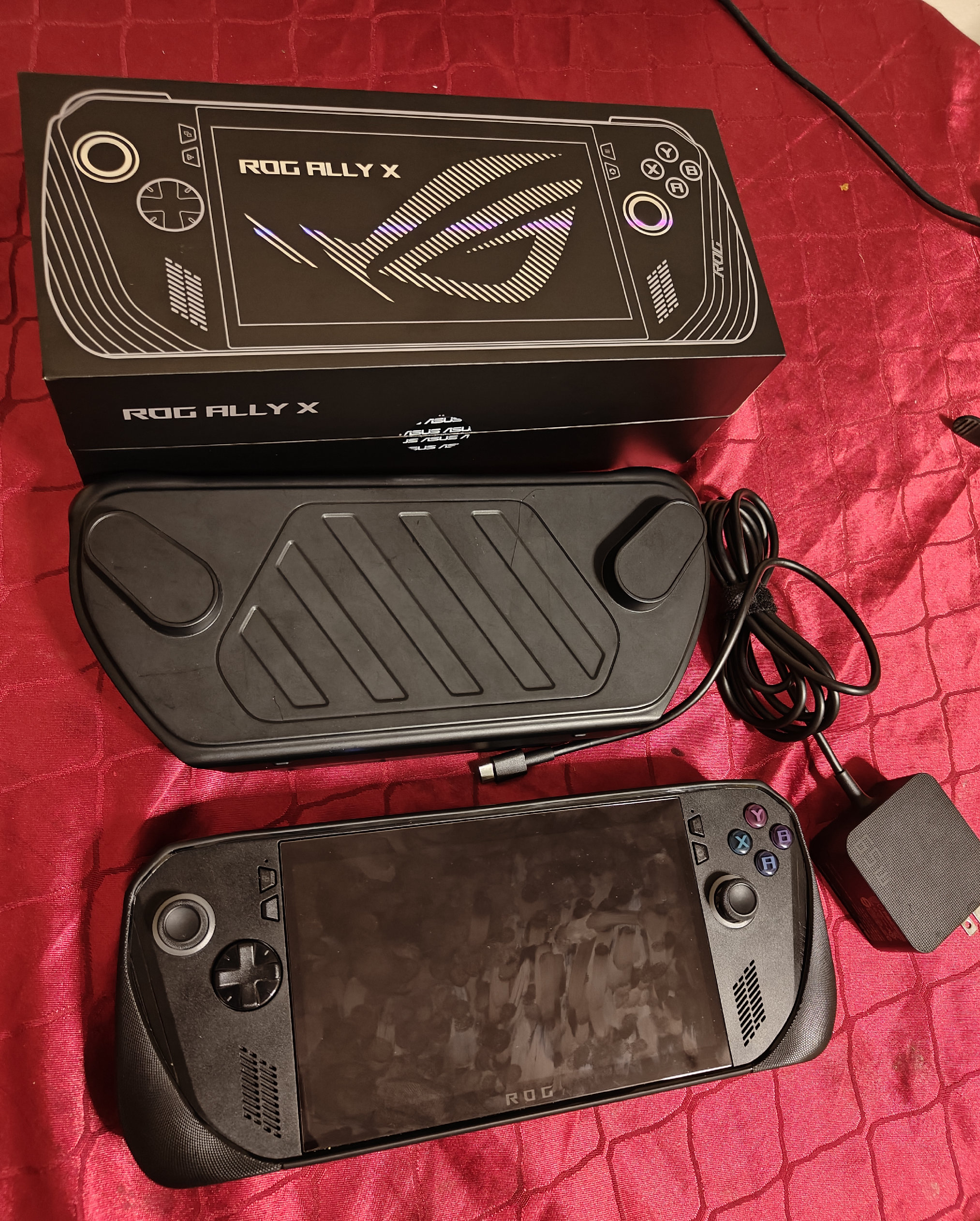 consolas y videojuegos - Asus Rog Ally x 10/10 como nueva. su caja, cargador y cover protector. 0