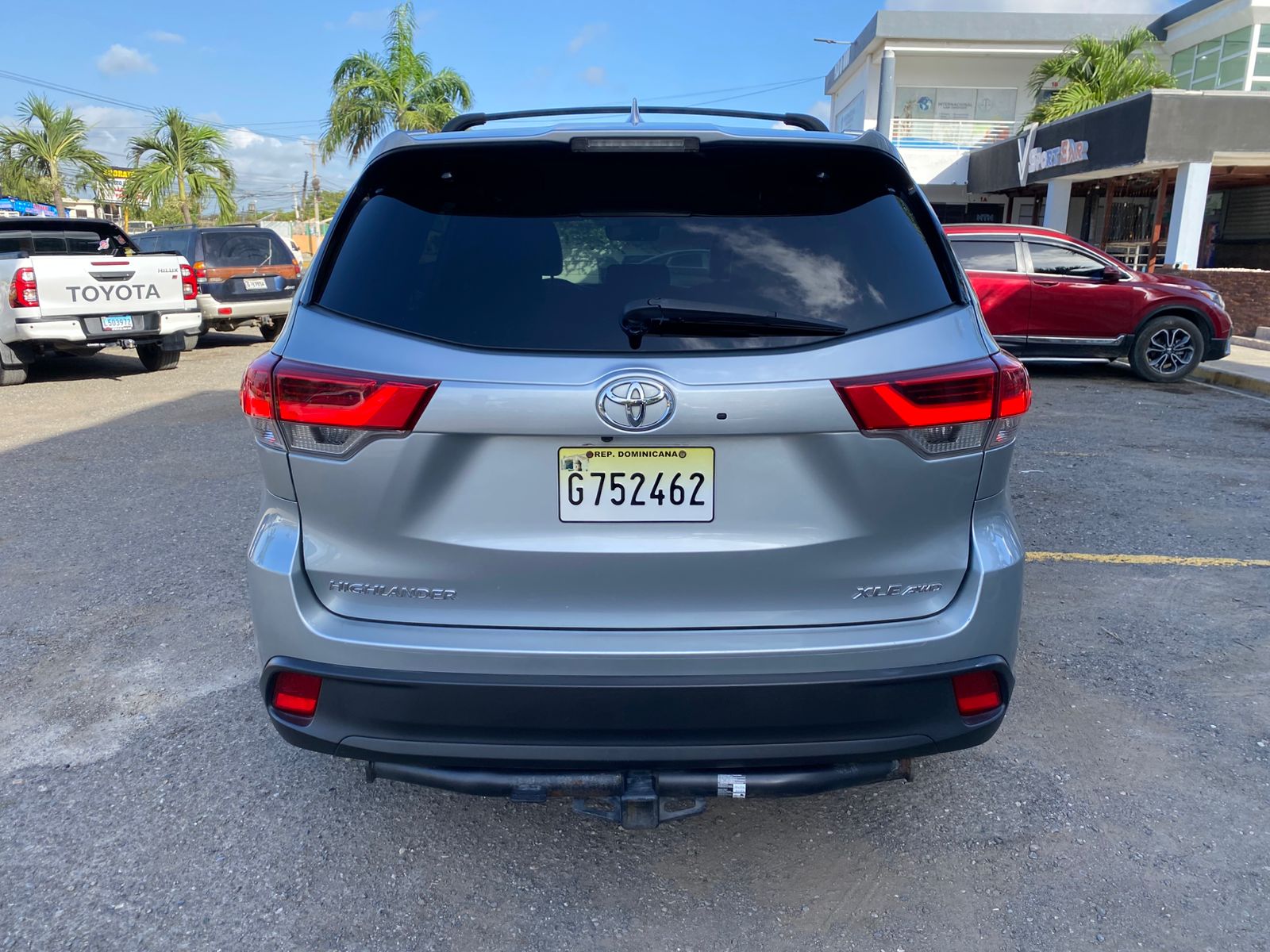 jeepetas y camionetas - Toyota Highlander 2019 SE 4X4 Excelente estado! 3