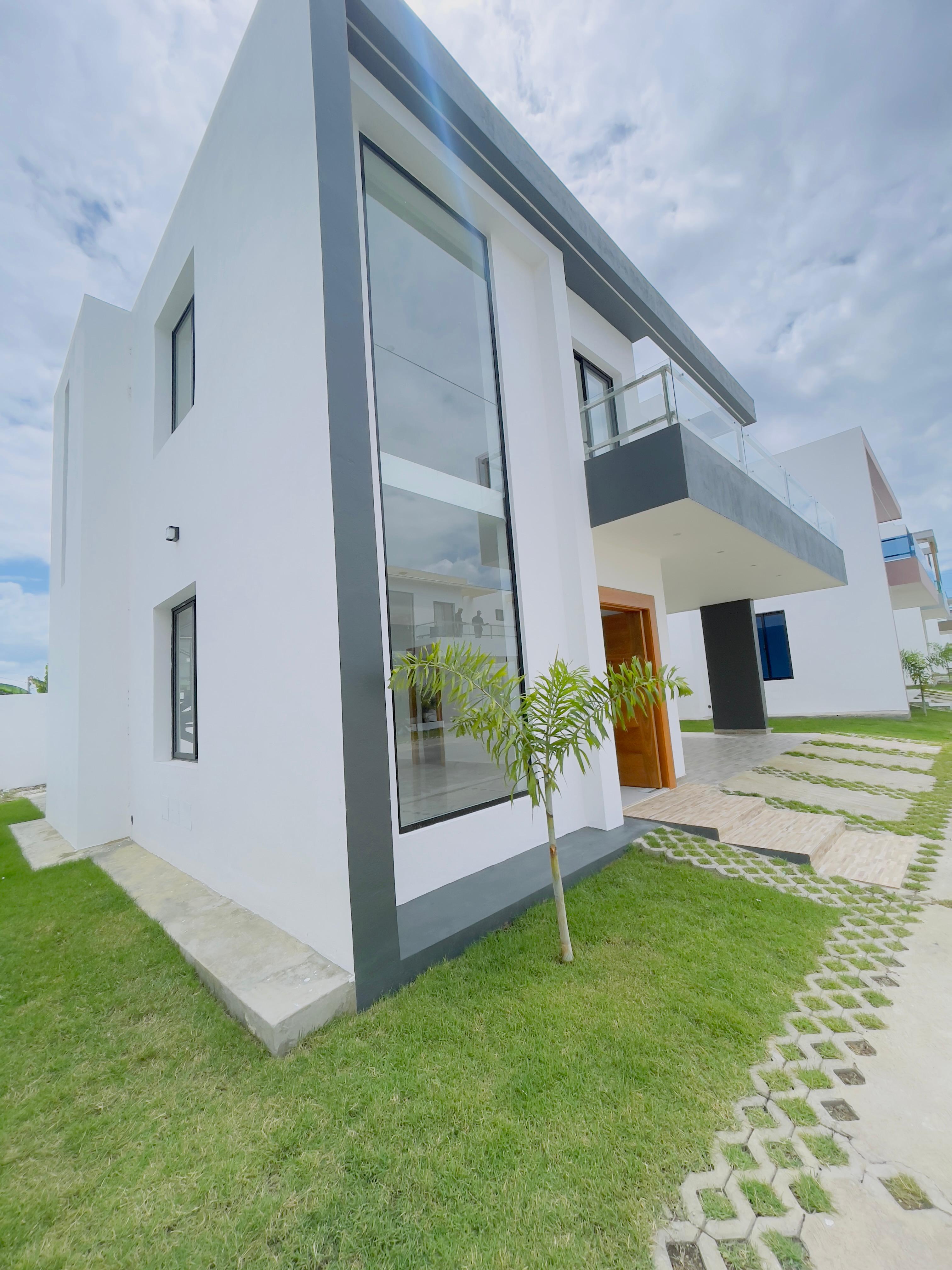 casas - CASA EN VENTA PROX. AL AEROPUERTO, SANTIAGO. 3