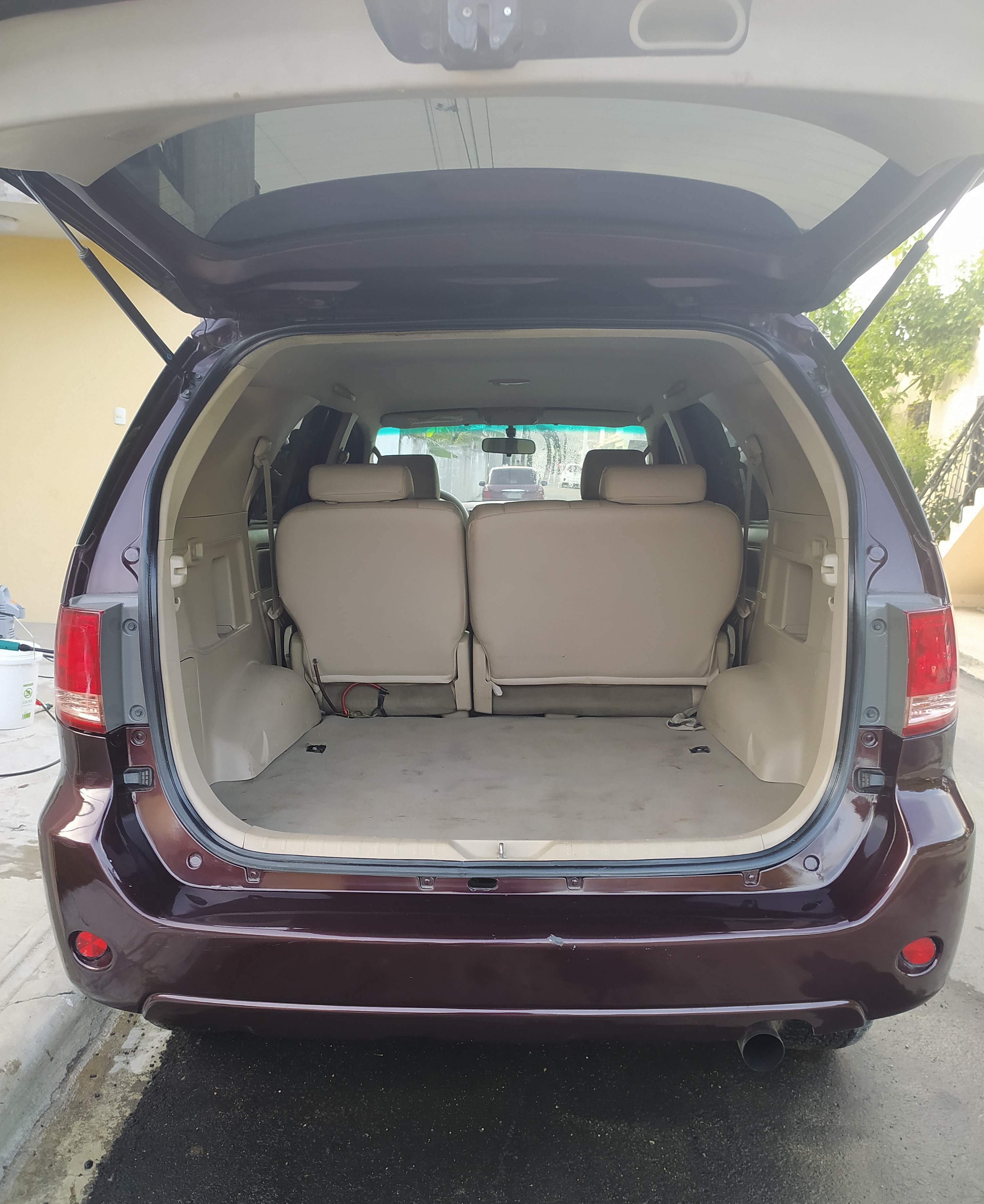 jeepetas y camionetas - Toyota fortuner de oportunidad negociables  4