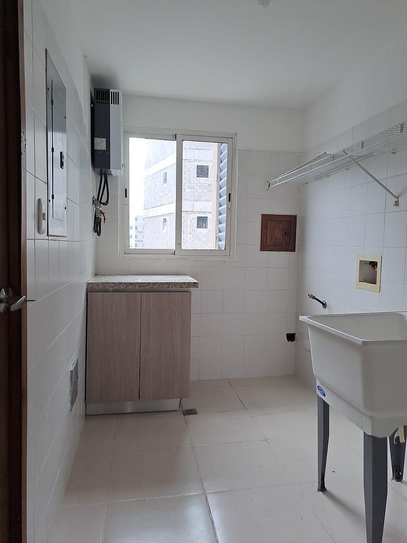 apartamentos - VENDO ACOGEDOR APTO. EN PASEO DEL CARMEN 170MT 6