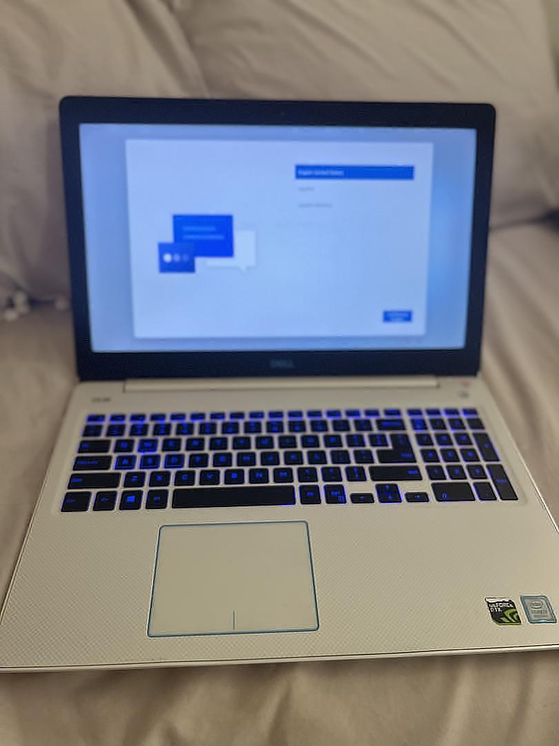 computadoras y laptops - Lap top Dell  3