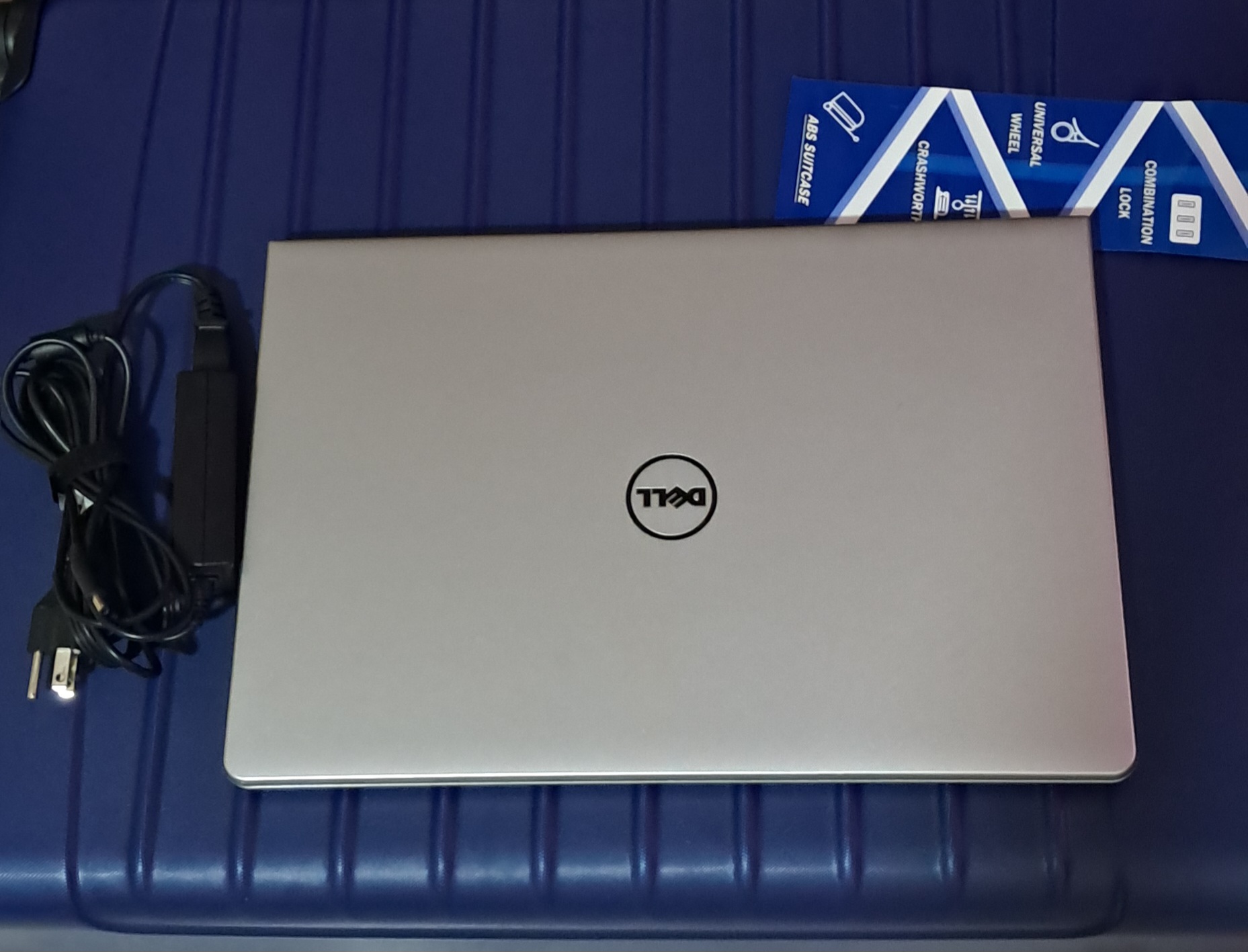 computadoras y laptops - Laptop Dell TOUCH Inspiron 5555 AMD 512GB SSD 12GB 1