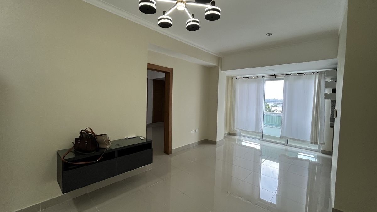 apartamentos - Apartamento en alquiler en Urb. Real con LB 